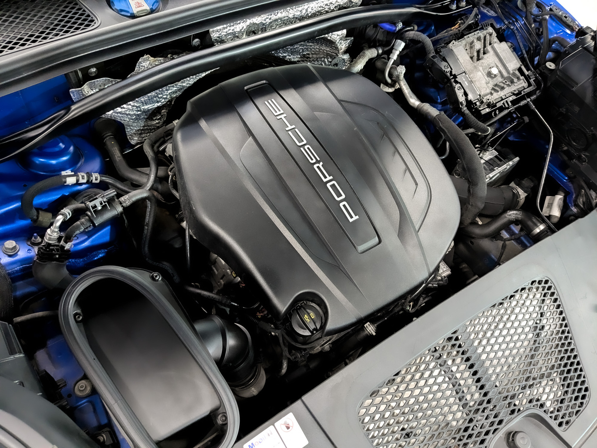 PORSCHE Macan 2.00 (252 л.с), автомат, 2021, пробег 120 194 км