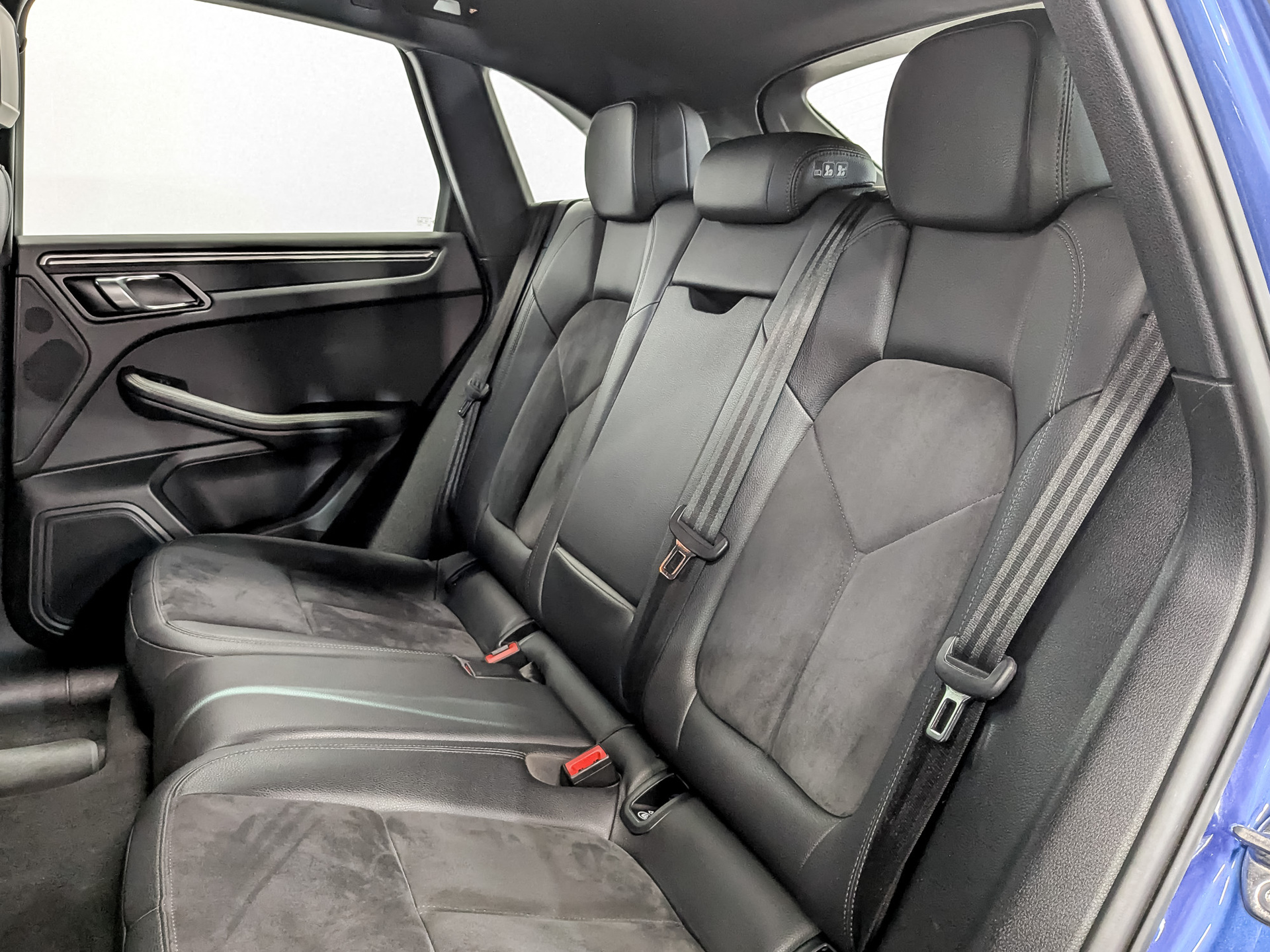 PORSCHE Macan 2.00 (252 л.с), автомат, 2021, пробег 120 194 км