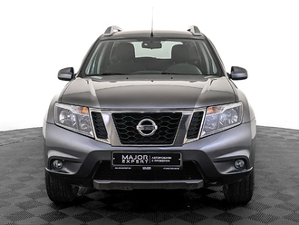 Nissan Terrano D10