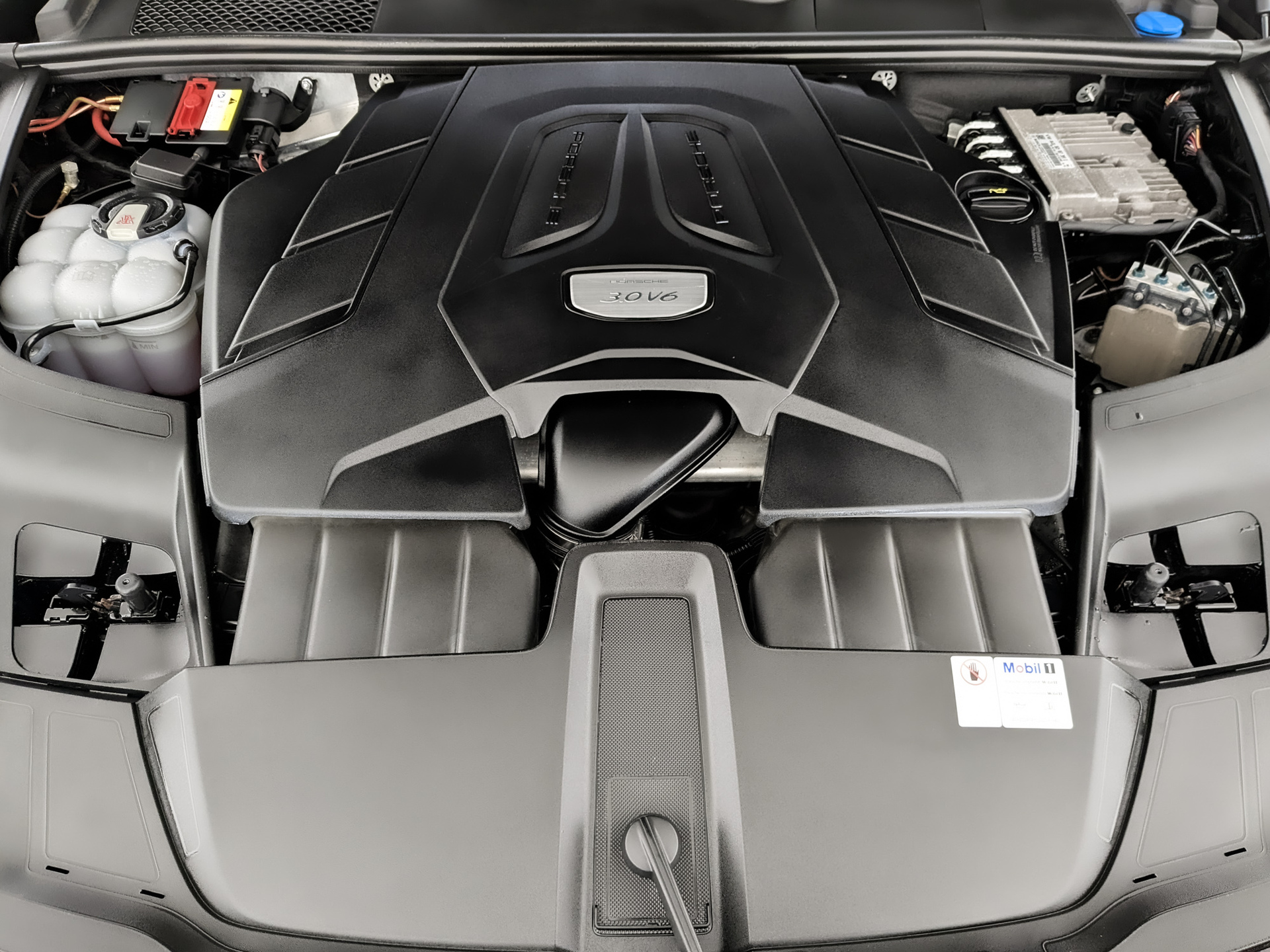 PORSCHE Cayenne 3.00 (340 л.с), автомат, 2020, пробег 107 289 км
