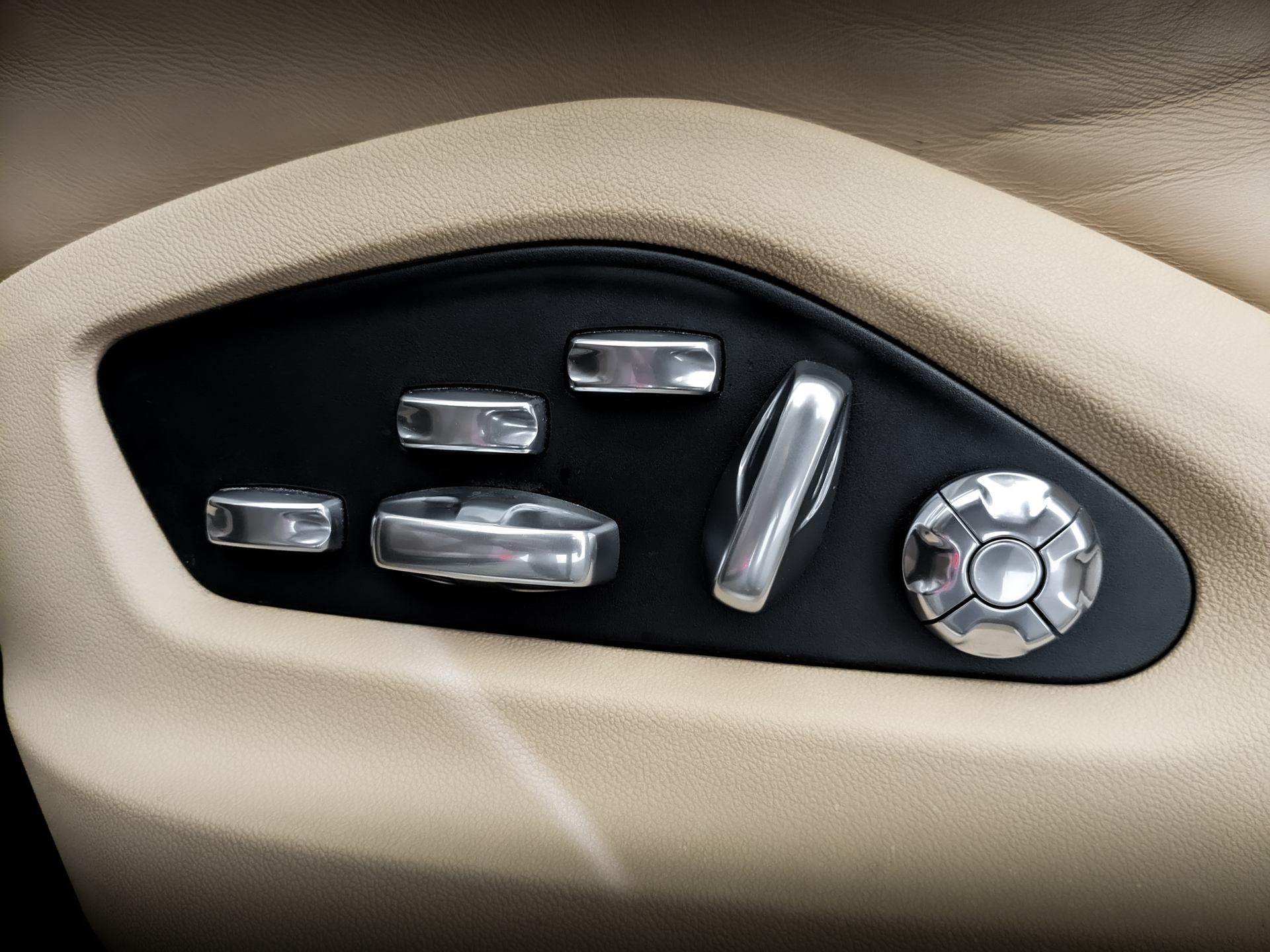 PORSCHE Cayenne 3.00 (340 л.с), автомат, 2020, пробег 107 289 км
