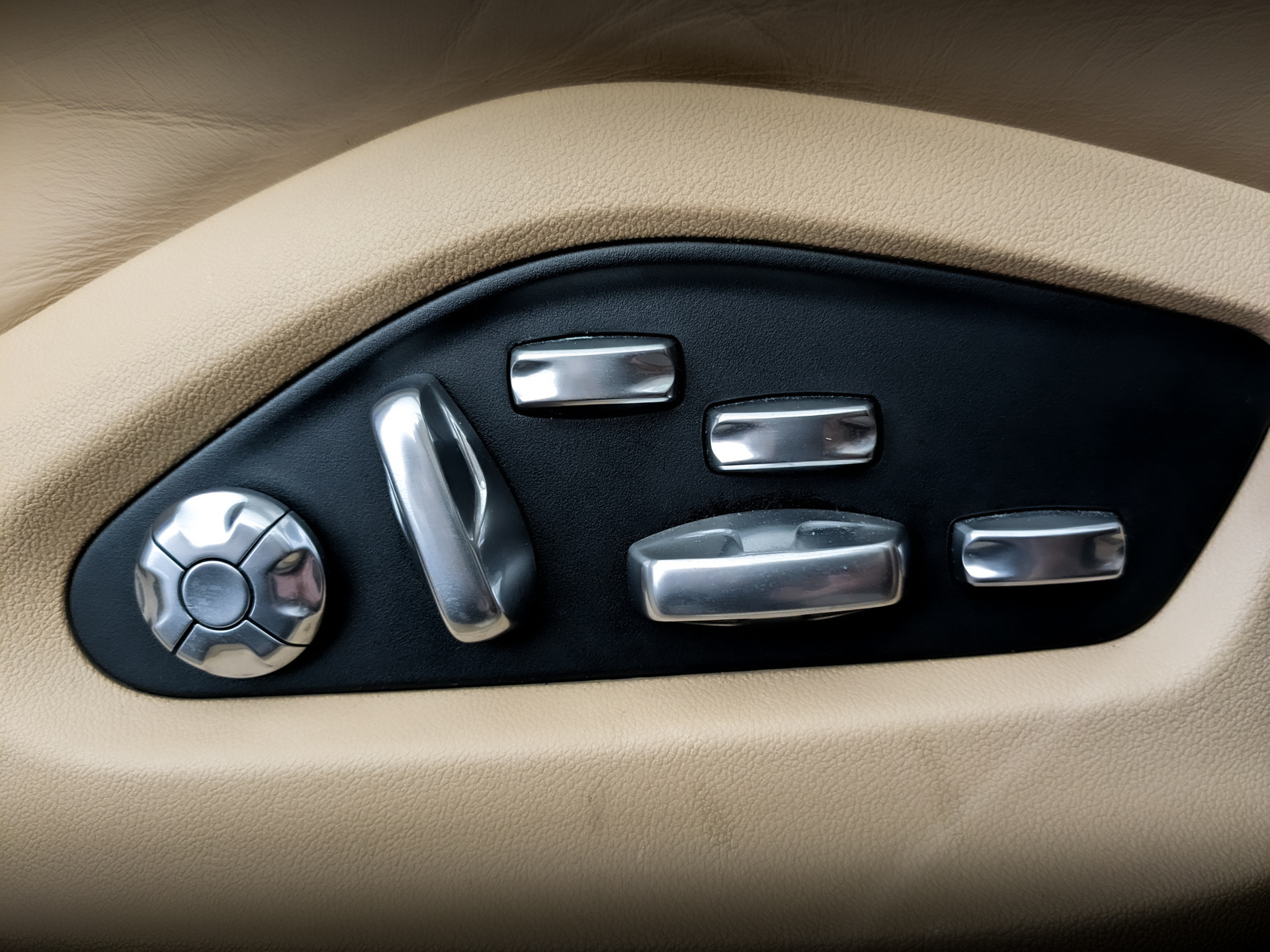 PORSCHE Cayenne 3.00 (340 л.с), автомат, 2020, пробег 107 289 км