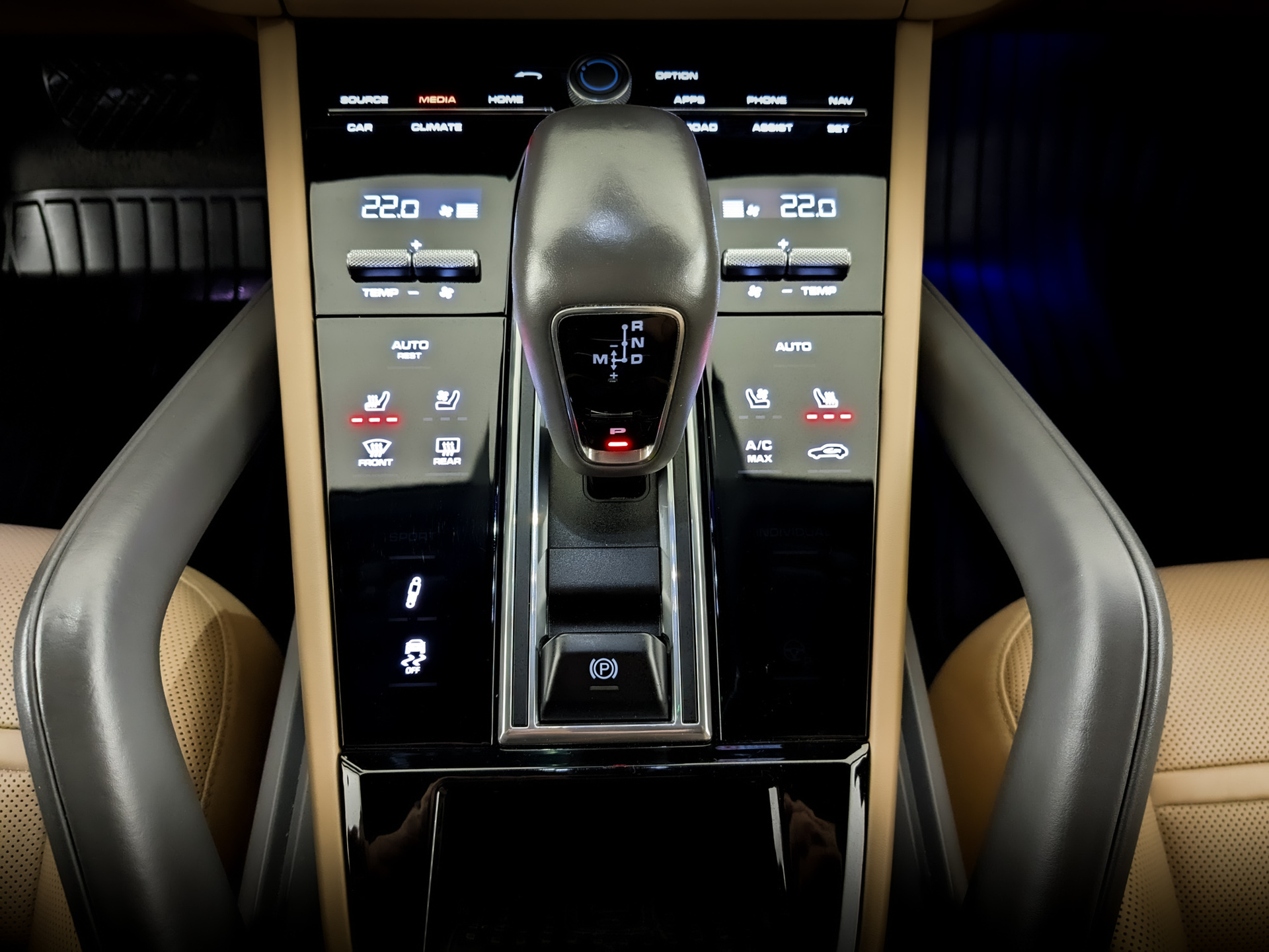 PORSCHE Cayenne 3.00 (340 л.с), автомат, 2020, пробег 107 289 км