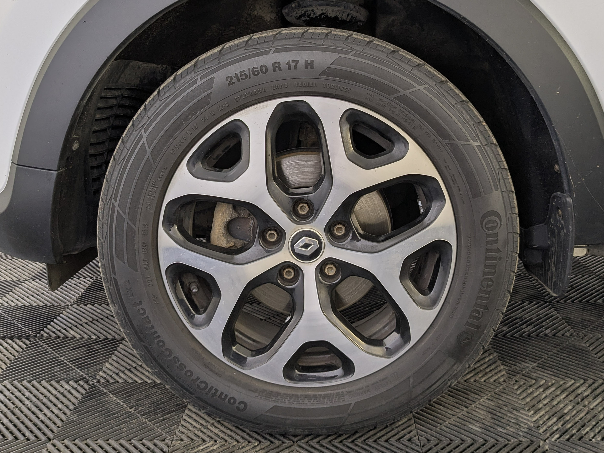 RENAULT Kaptur 2.00 (143 л.с), автомат, 2019, пробег 109 848 км