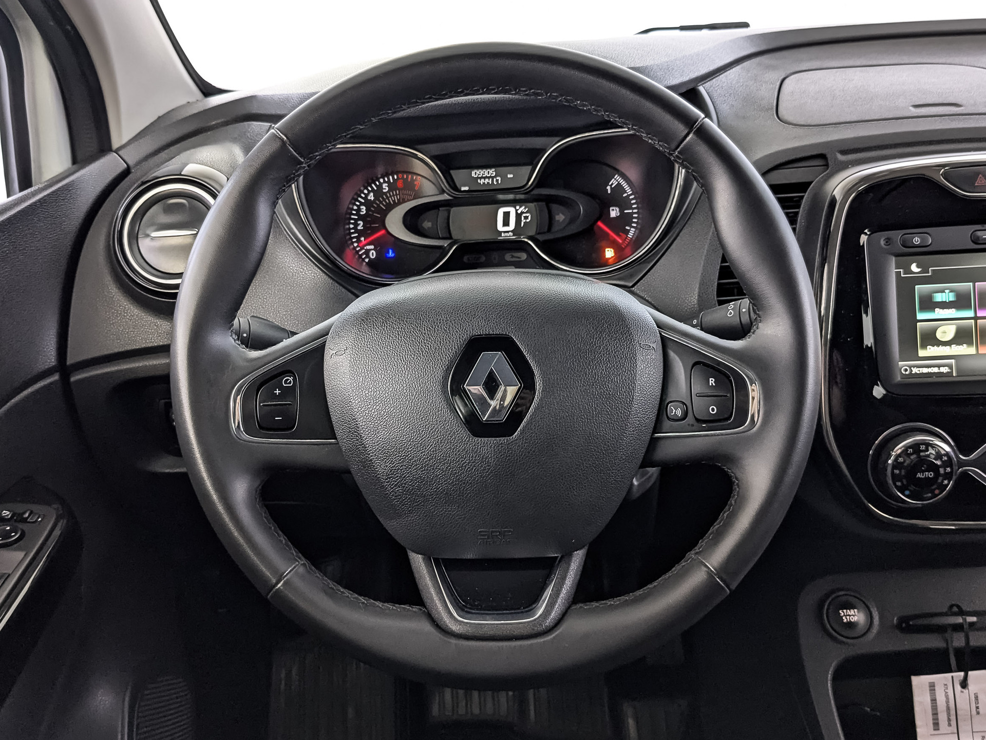 RENAULT Kaptur 2.00 (143 л.с), автомат, 2019, пробег 109 848 км