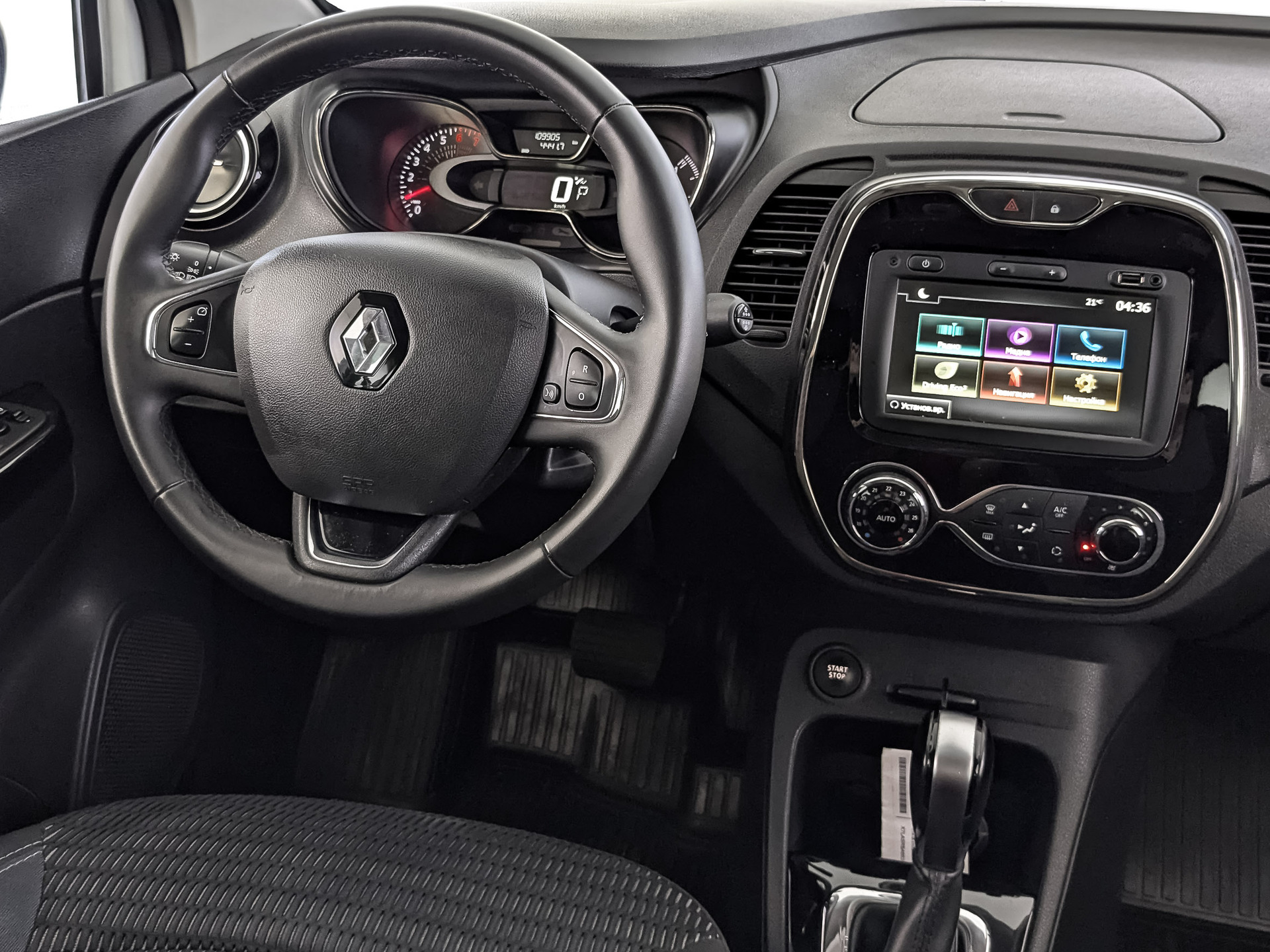 RENAULT Kaptur 2.00 (143 л.с), автомат, 2019, пробег 109 848 км