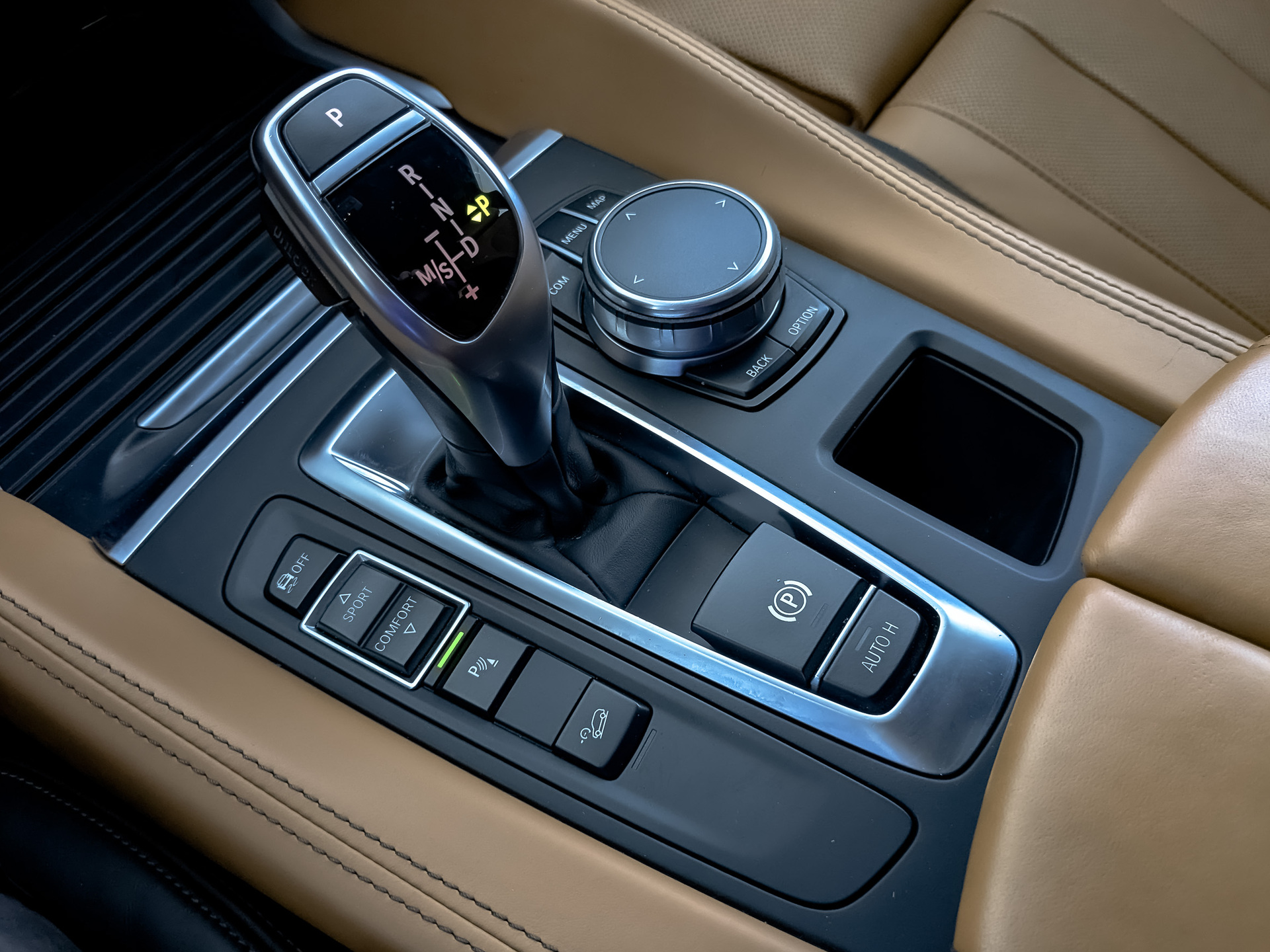 BMW X6 3.00 (313 л.с), автомат, 2019, пробег 145 841 км