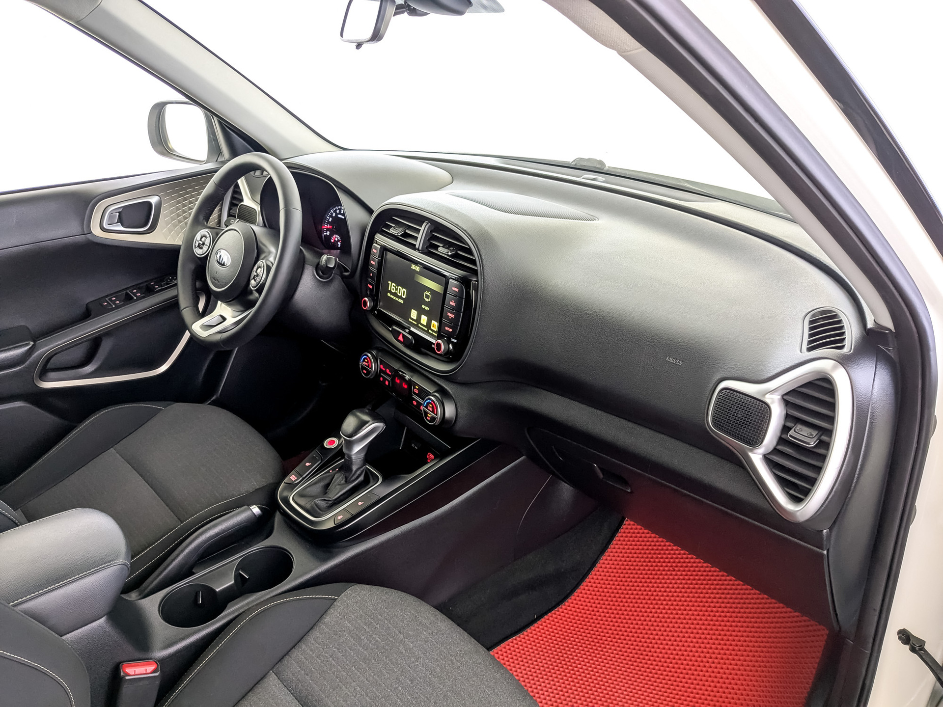KIA Soul 2.00 (150 л.с), автомат, 2021, пробег 124 271 км