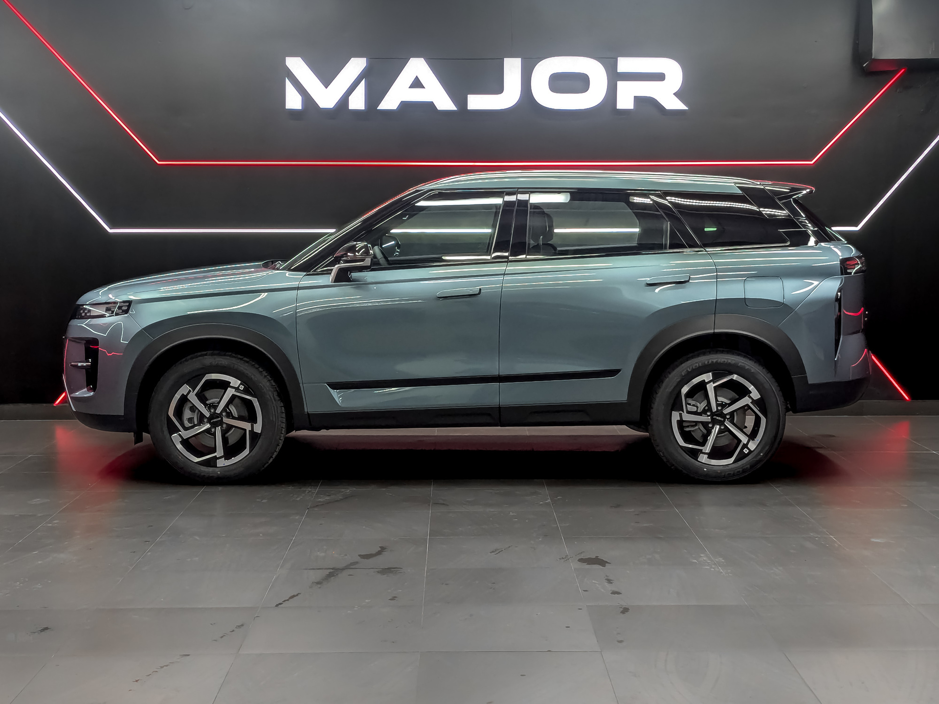 Фото JAECOO J7 Комфорт HP FL 1.6T/186 7RT 4WD