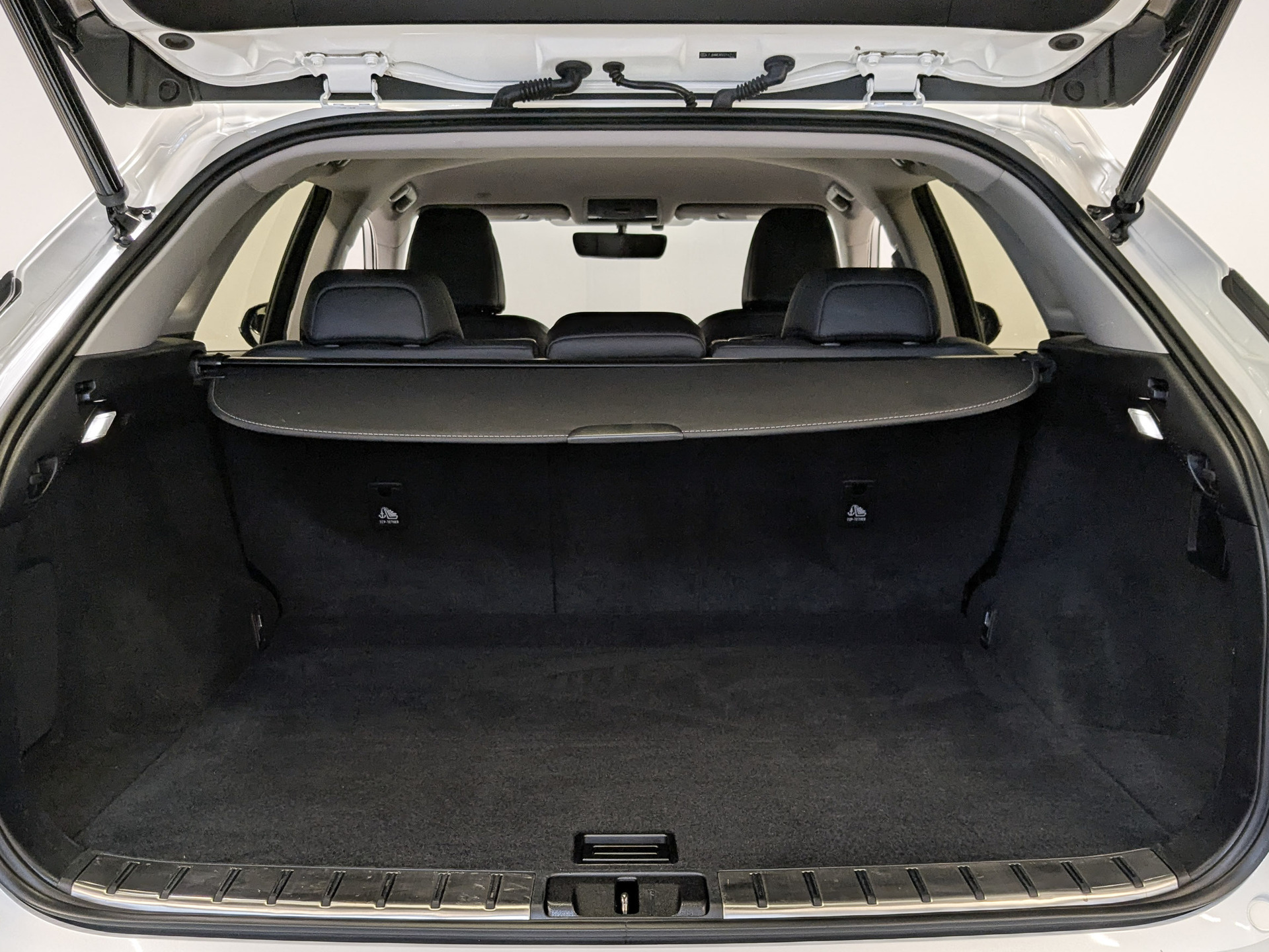 LEXUS RX 2.00 (238 л.с), автомат, 2021, пробег 105 234 км