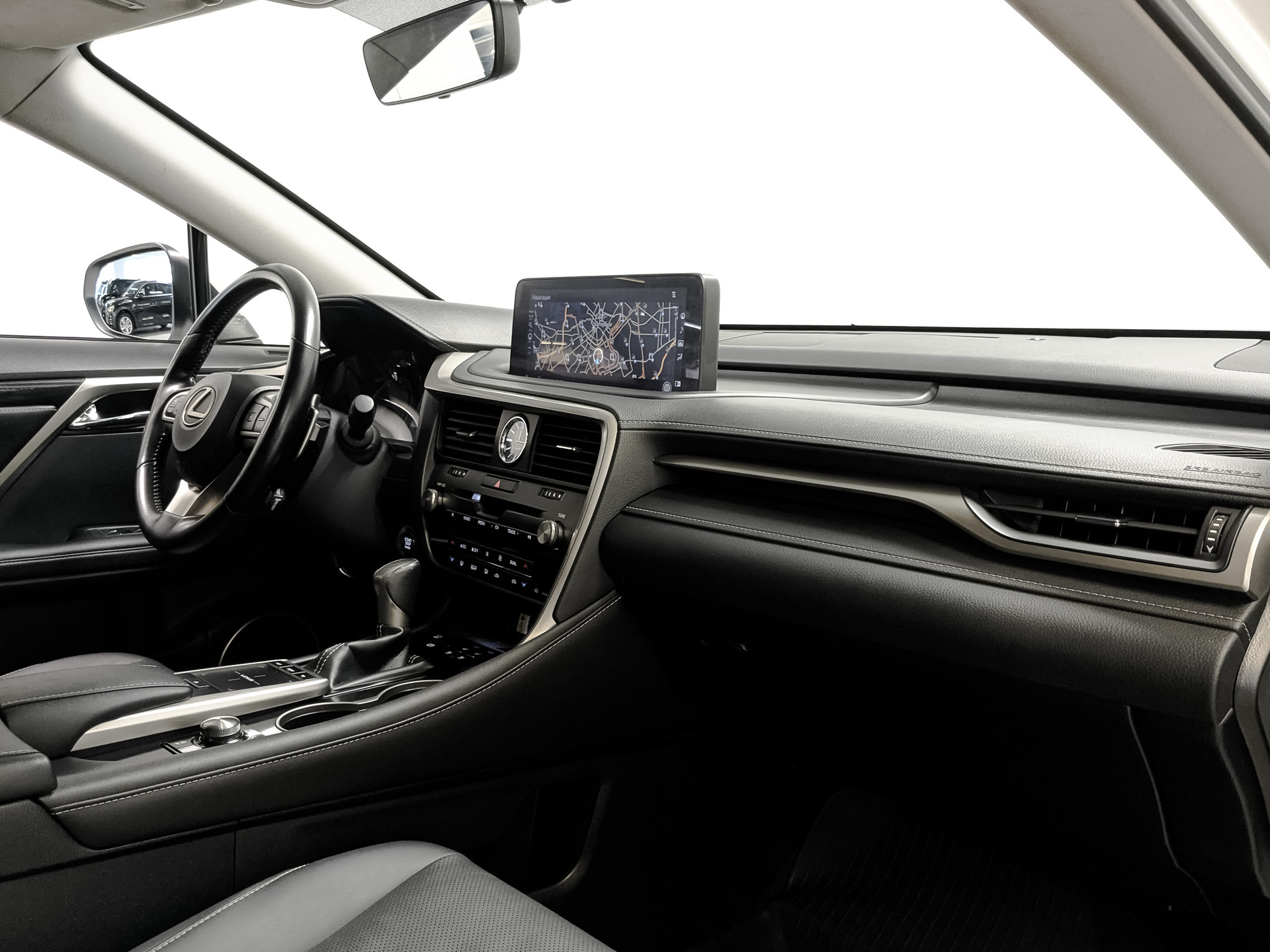 LEXUS RX 2.00 (238 л.с), автомат, 2021, пробег 105 234 км