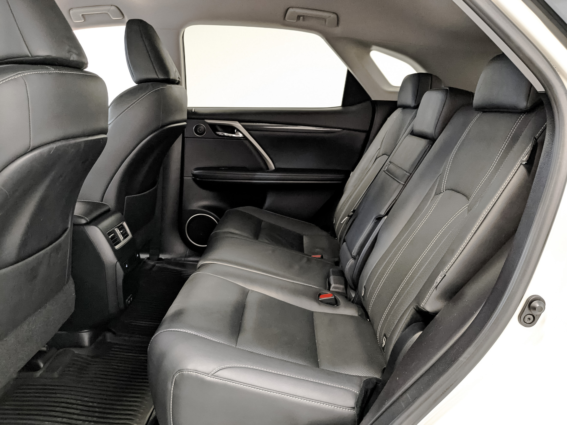 LEXUS RX 2.00 (238 л.с), автомат, 2021, пробег 105 234 км
