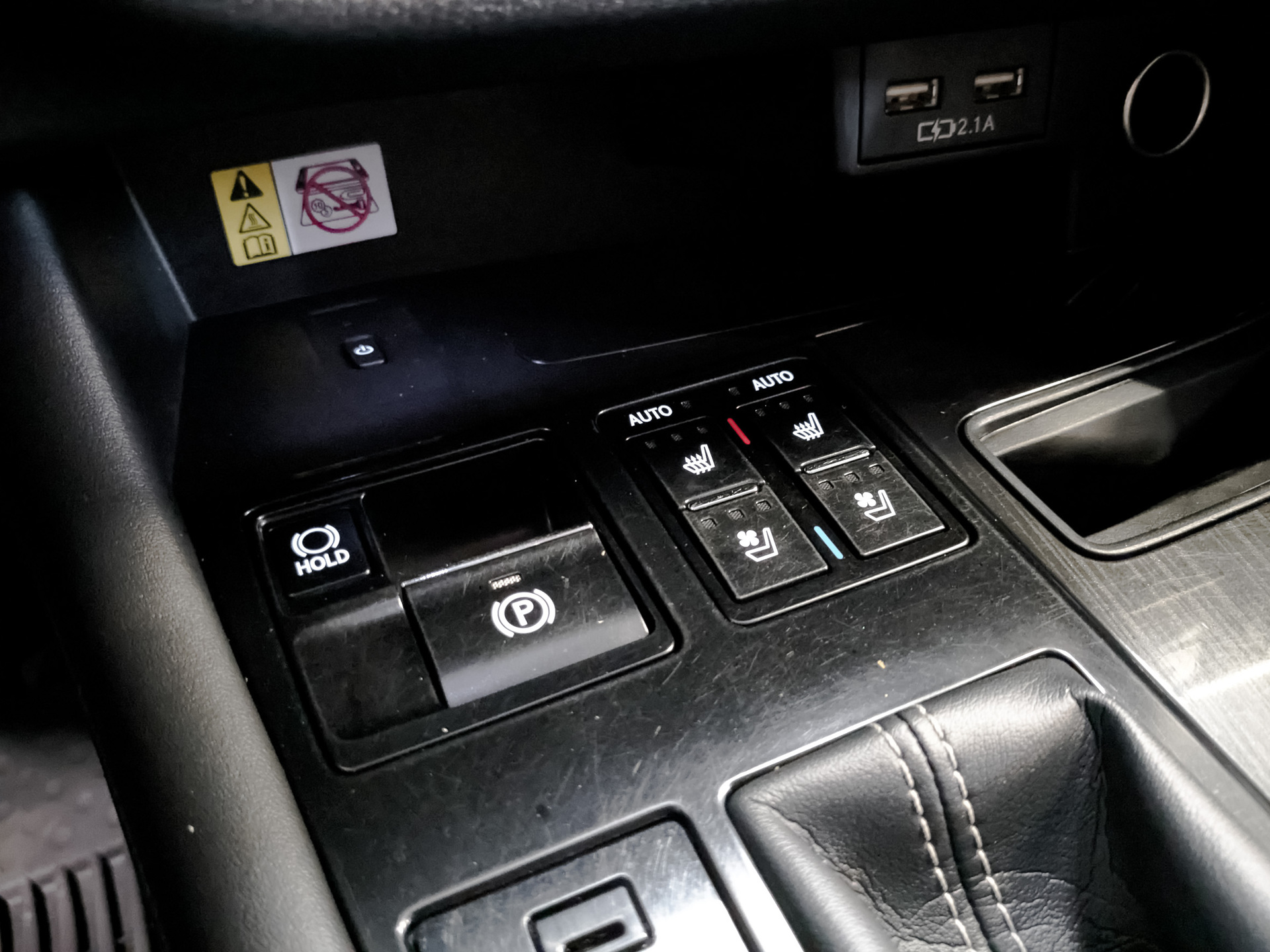 LEXUS RX 2.00 (238 л.с), автомат, 2021, пробег 105 234 км