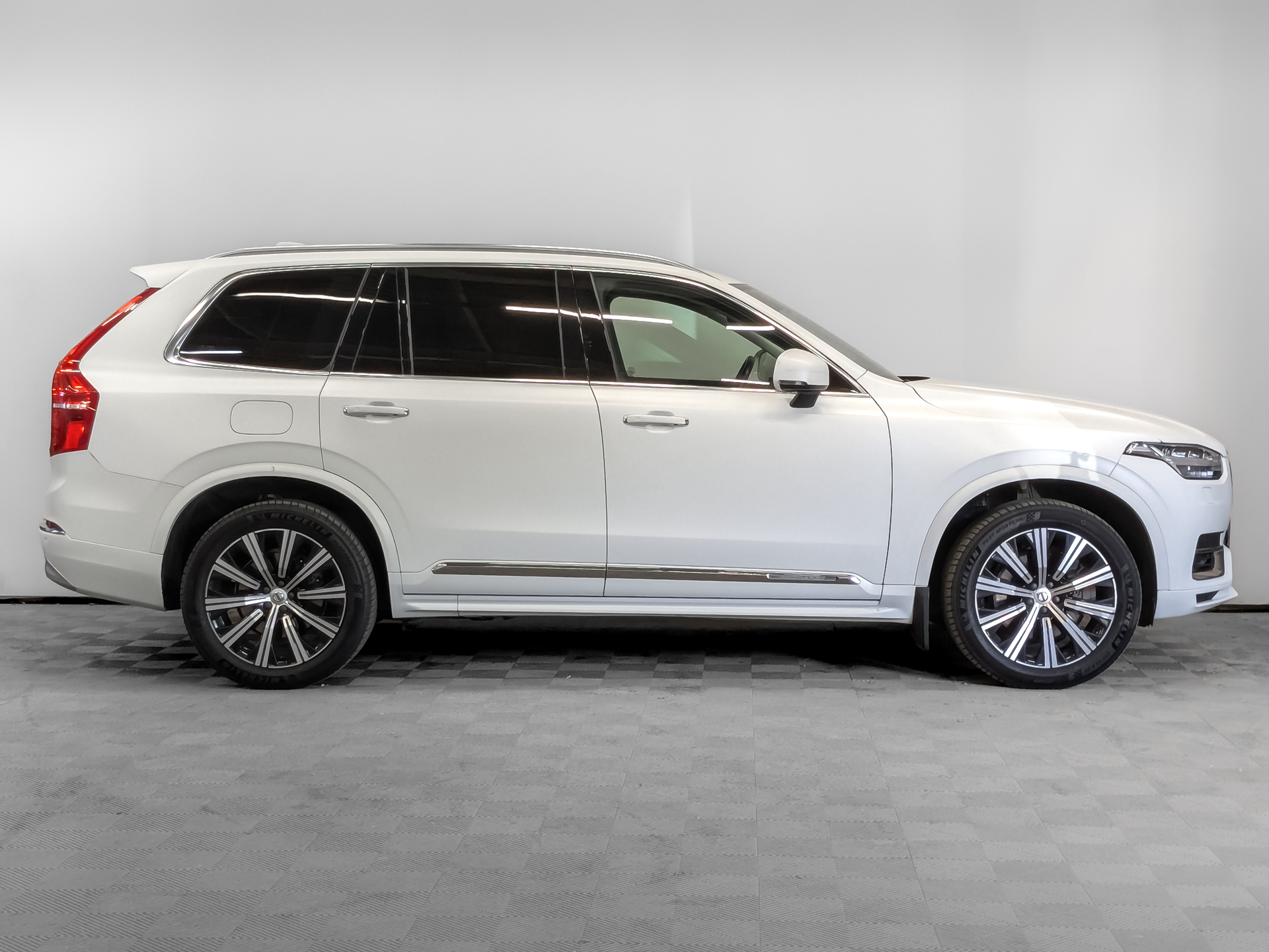 VOLVO XC90 2.00 (358 л.с), автомат, 2021, пробег 96 968 км