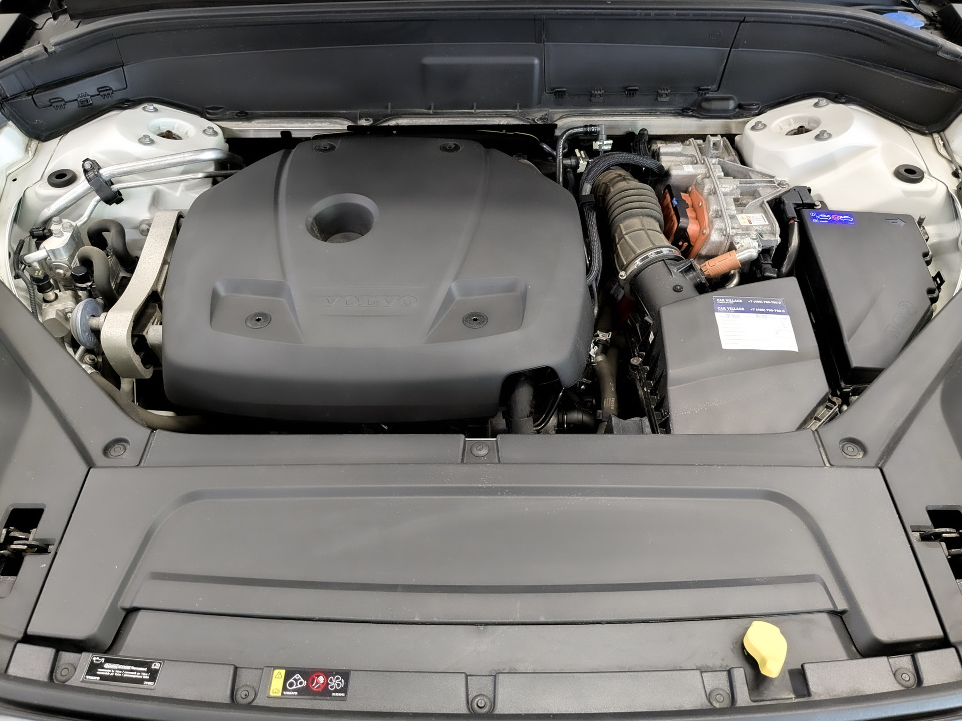 VOLVO XC90 2.00 (358 л.с), автомат, 2021, пробег 96 968 км