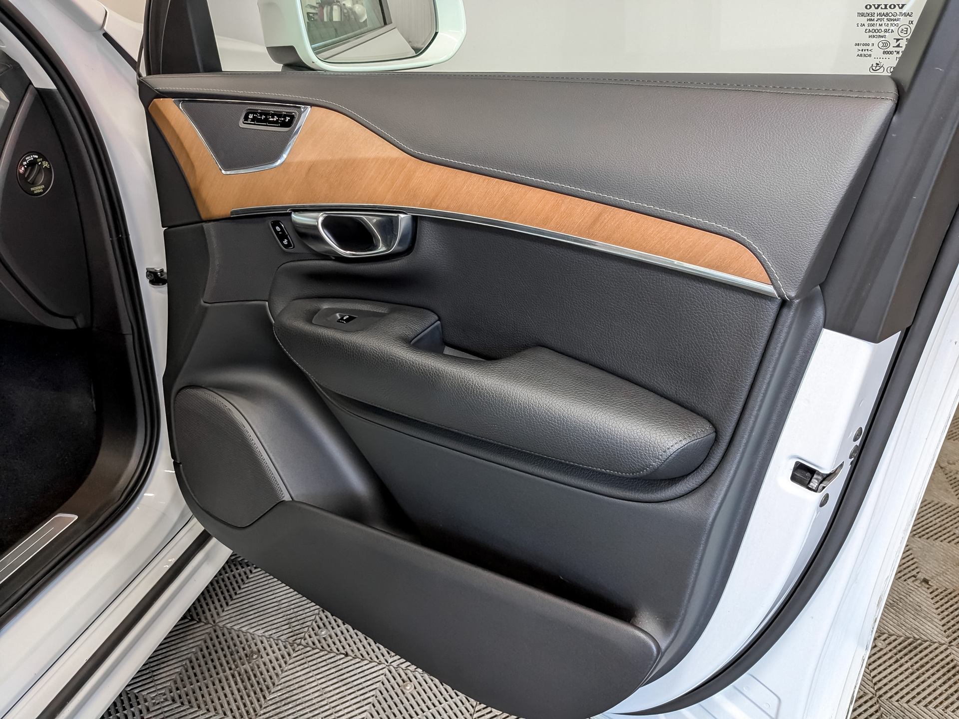 VOLVO XC90 2.00 (358 л.с), автомат, 2021, пробег 96 968 км