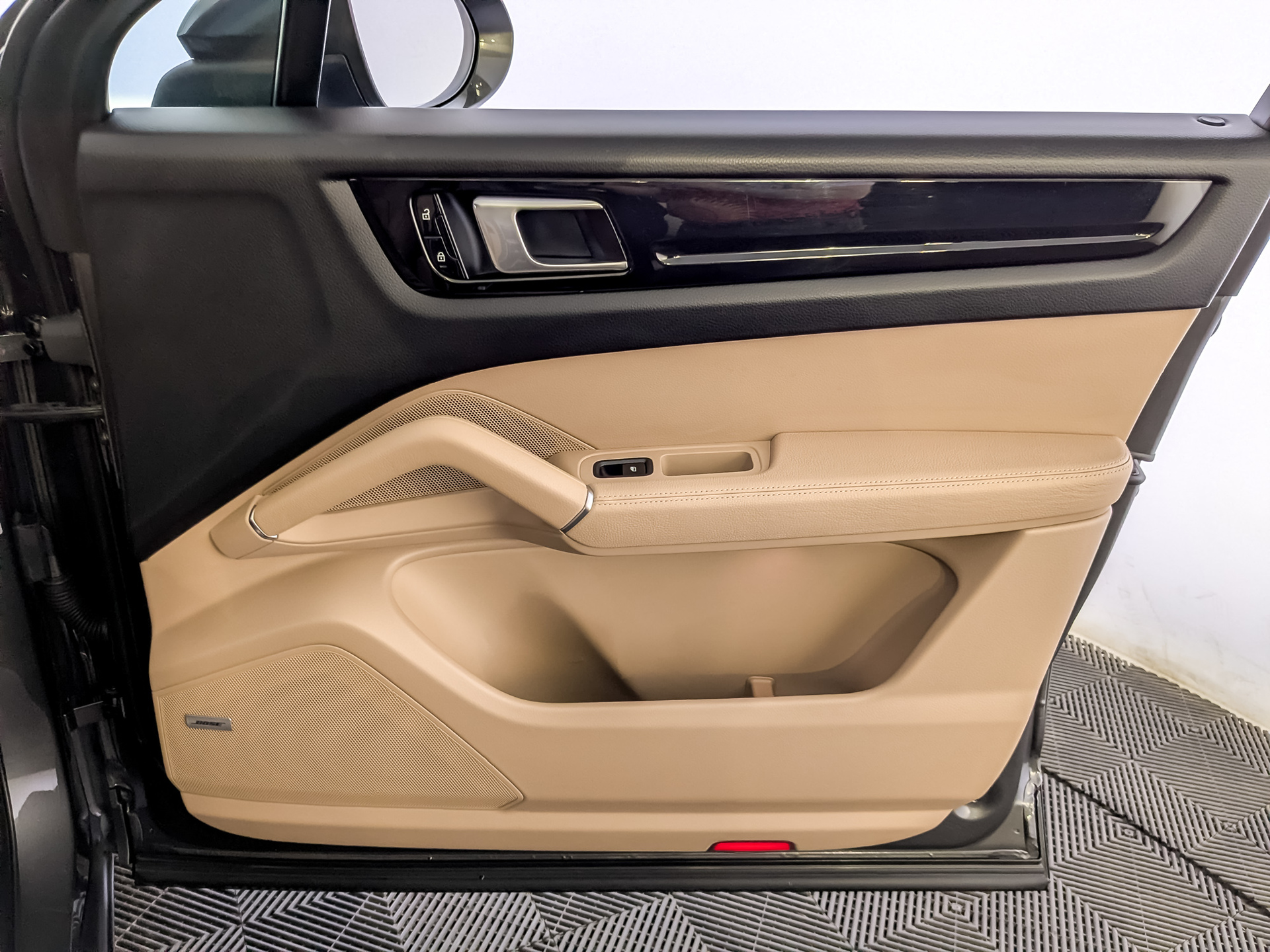 PORSCHE Cayenne Coupe I 3.00 (340 л.с), автомат, 2021, пробег 82 464 км