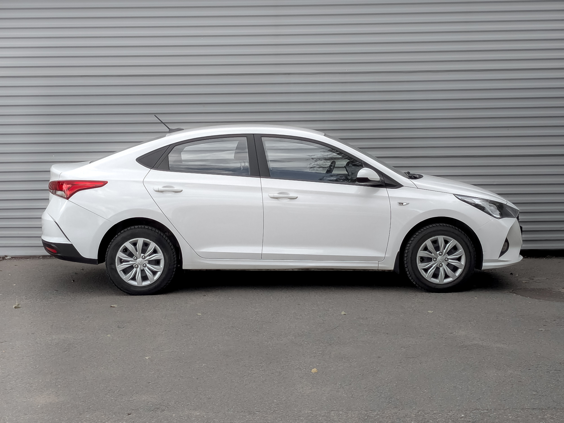 HYUNDAI Solaris 1.60 (123 л.с), автомат, 2022, пробег 106 067 км