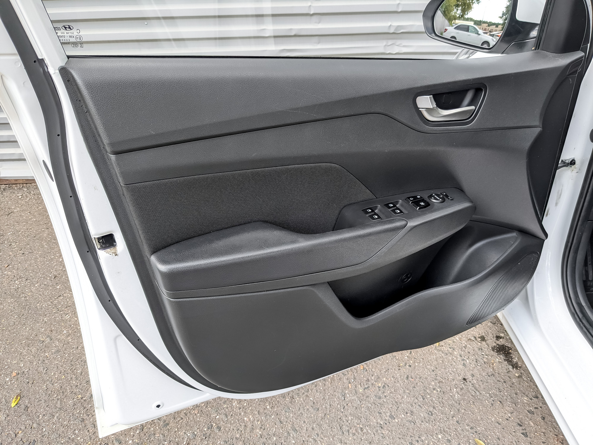 HYUNDAI Solaris 1.60 (123 л.с), автомат, 2022, пробег 106 067 км
