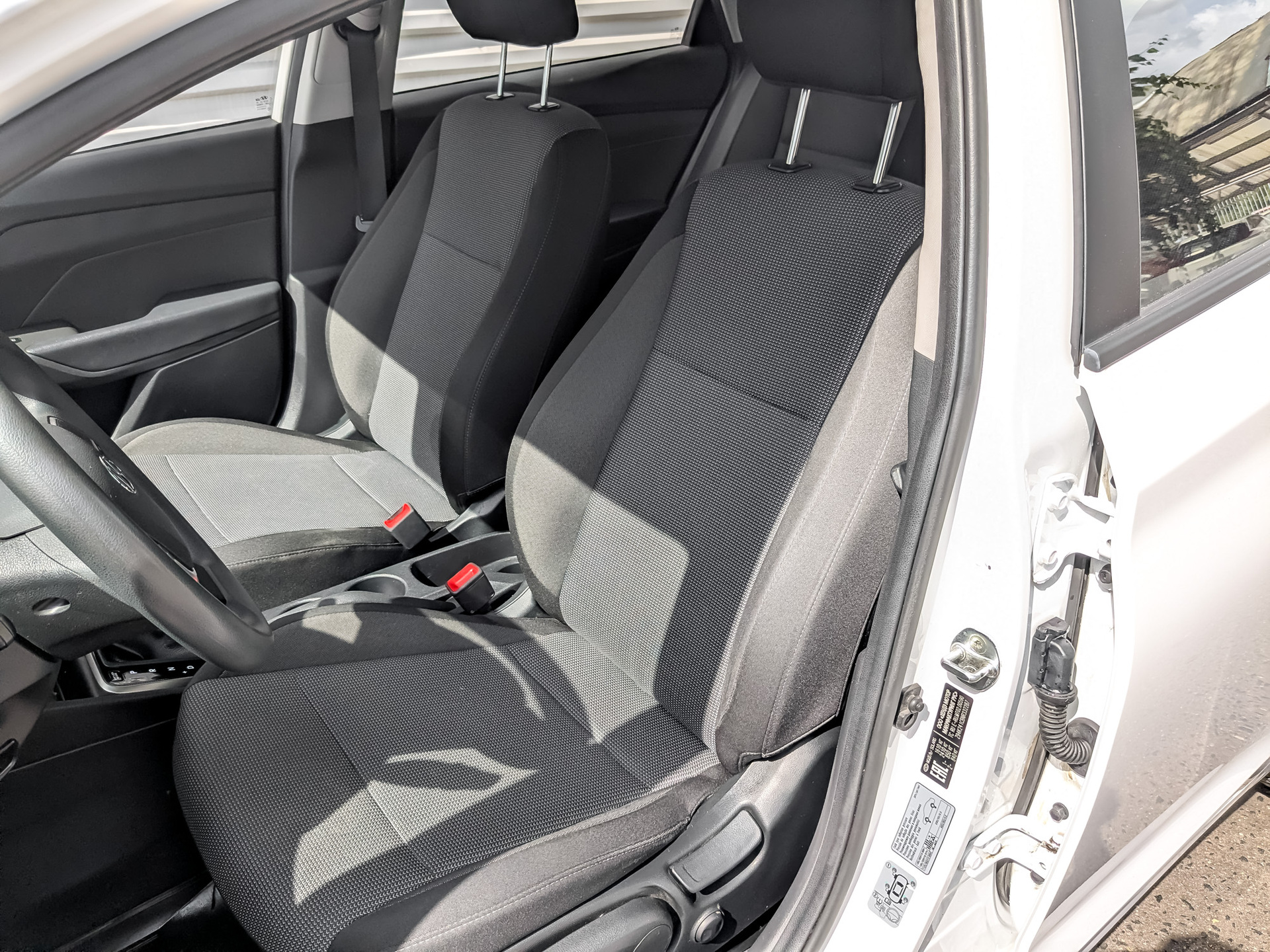 HYUNDAI Solaris 1.60 (123 л.с), автомат, 2022, пробег 106 067 км