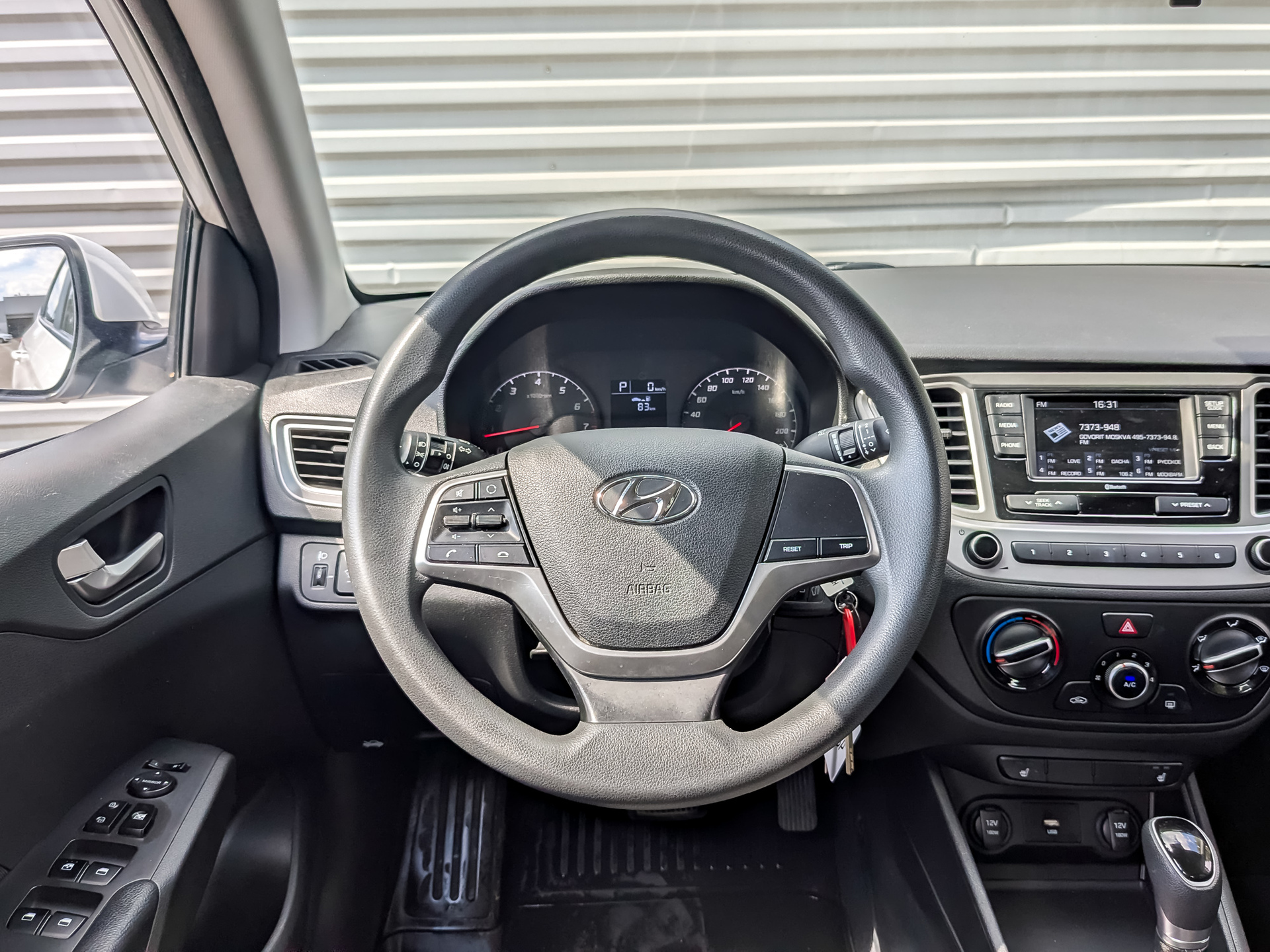 HYUNDAI Solaris 1.60 (123 л.с), автомат, 2022, пробег 106 067 км