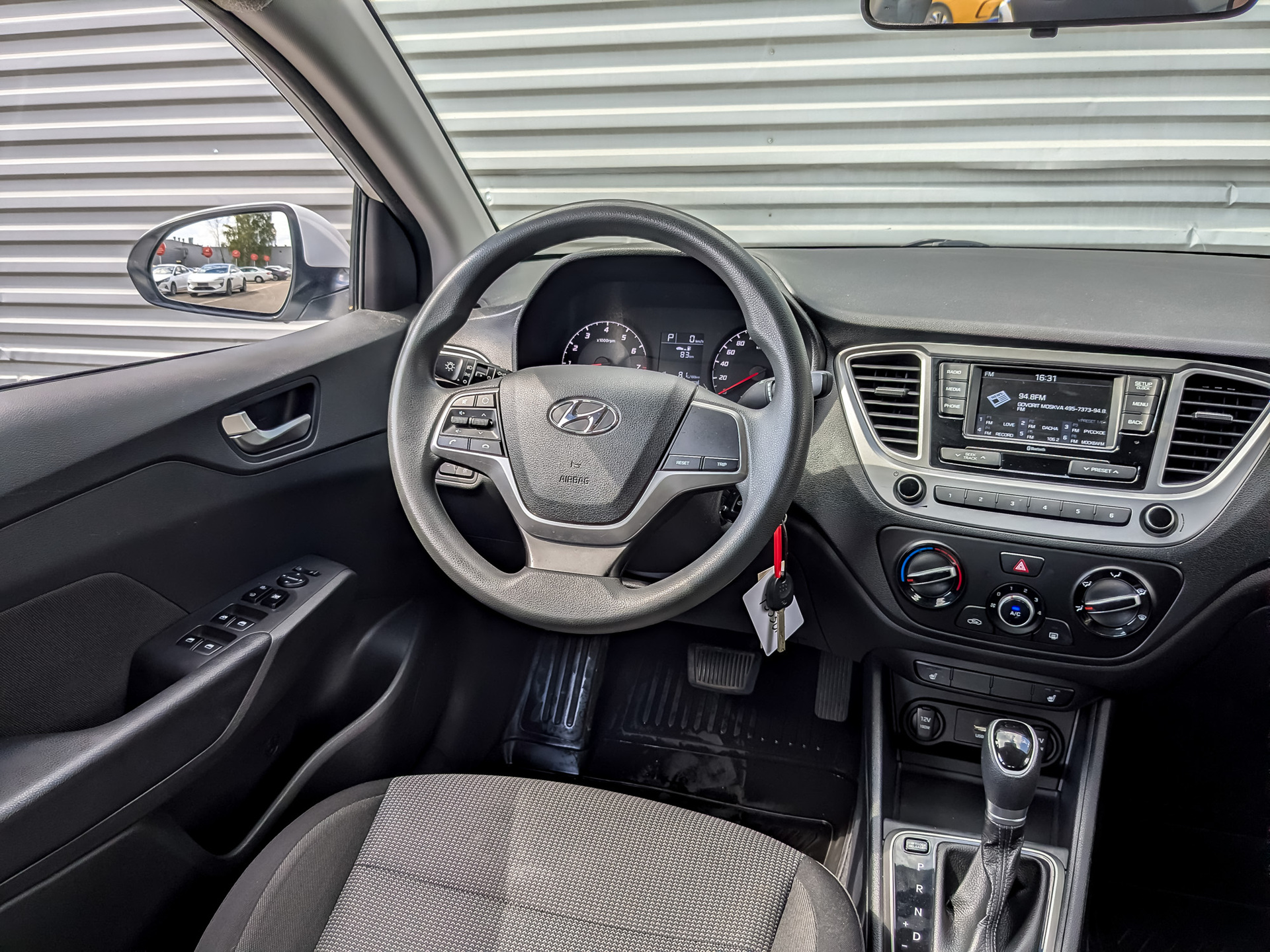 HYUNDAI Solaris 1.60 (123 л.с), автомат, 2022, пробег 106 067 км