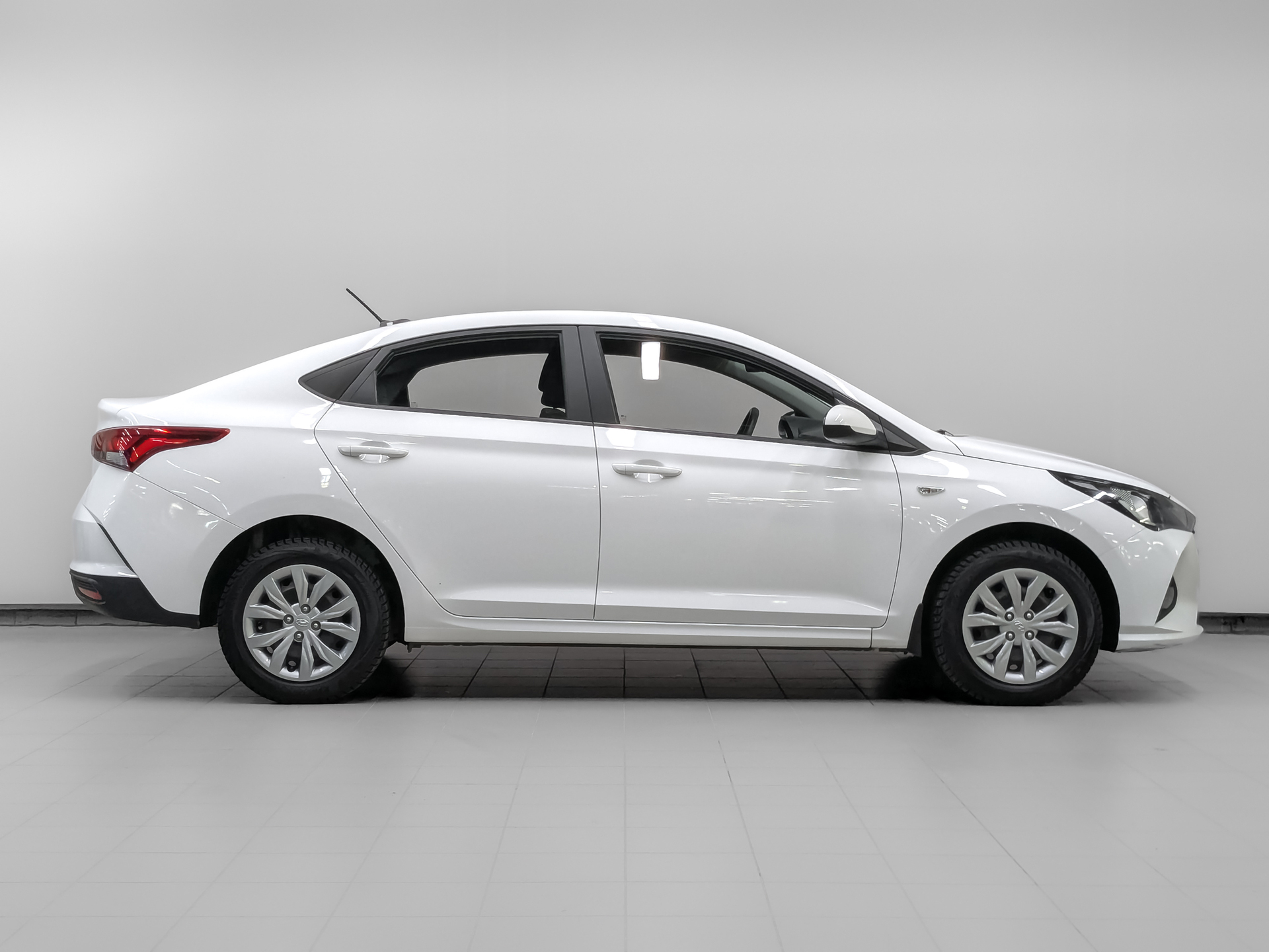 HYUNDAI Solaris 1.60 (123 л.с), автомат, 2022, пробег 94 855 км