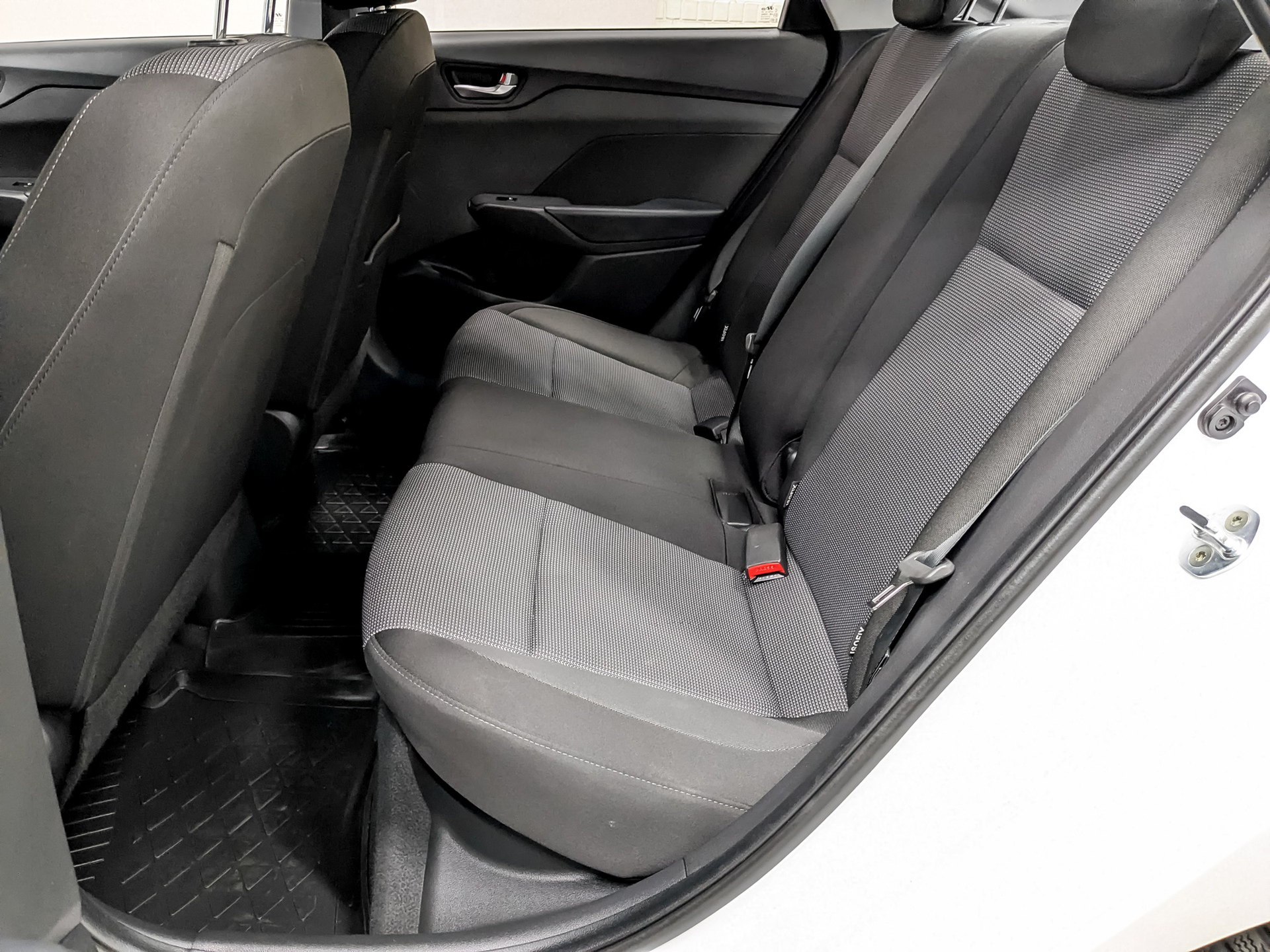HYUNDAI Solaris 1.60 (123 л.с), автомат, 2022, пробег 94 855 км