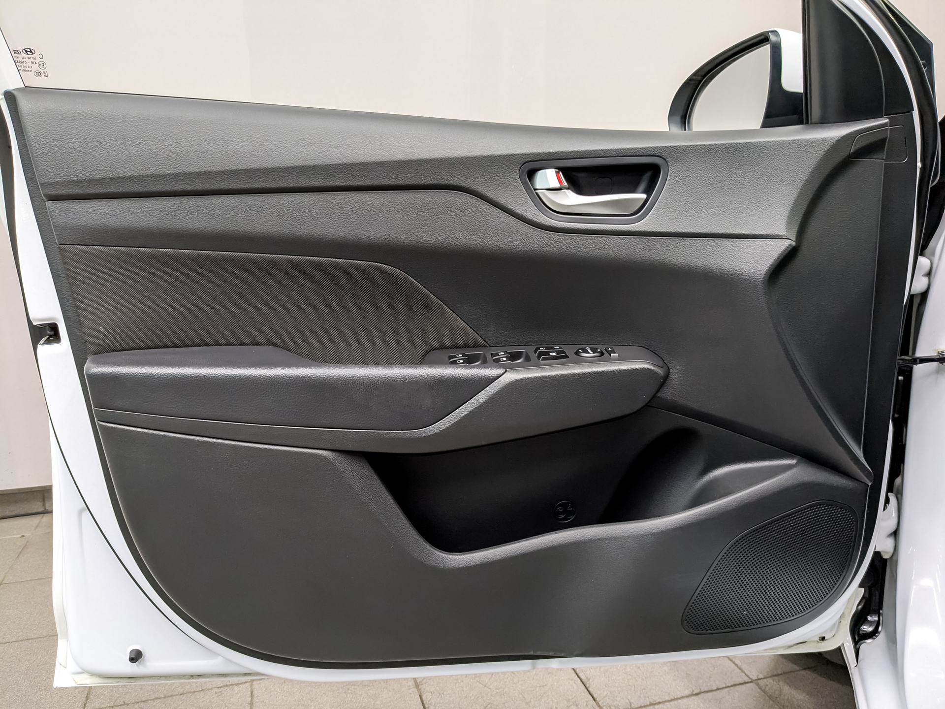 HYUNDAI Solaris 1.60 (123 л.с), автомат, 2022, пробег 94 855 км