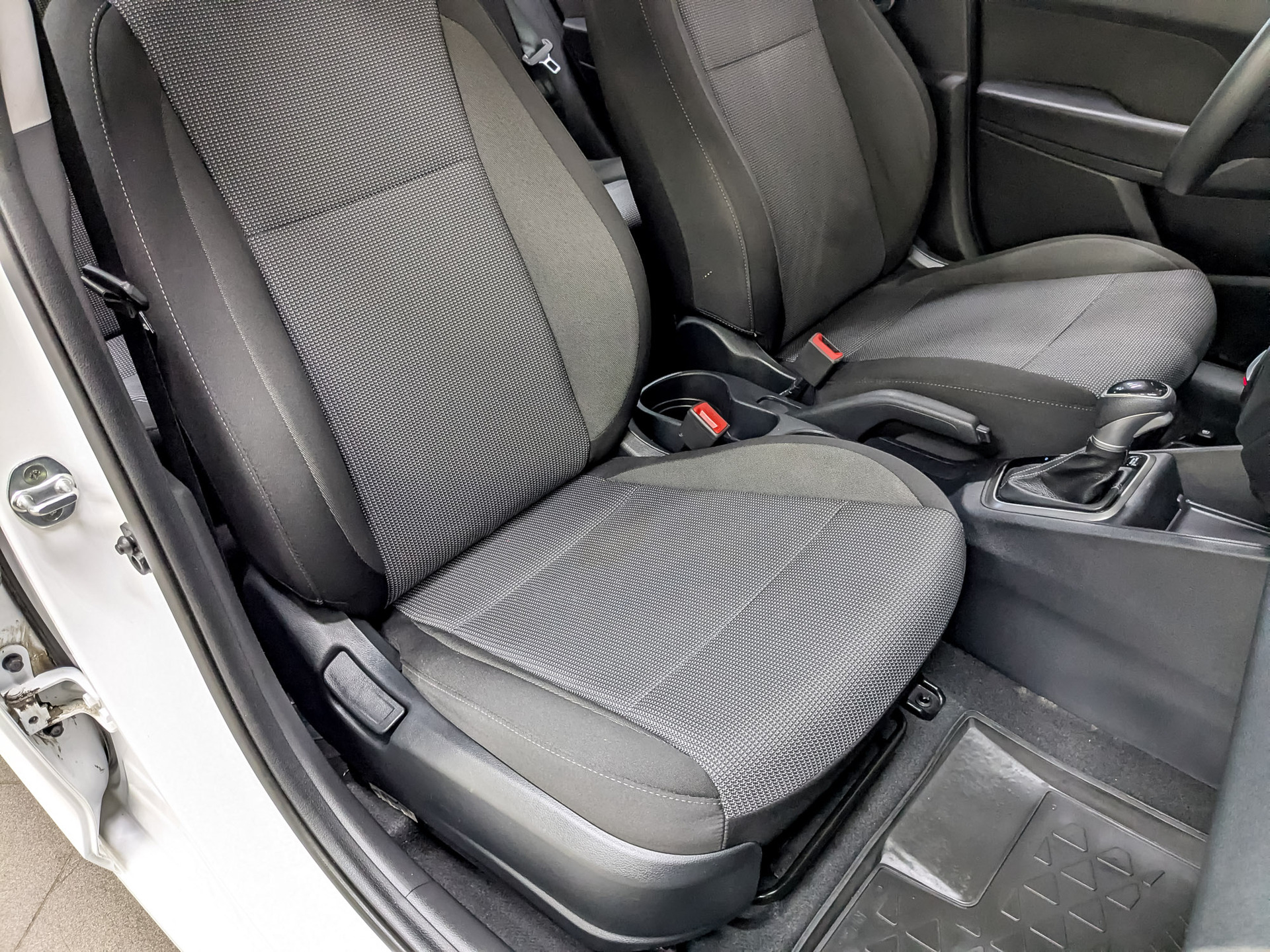 HYUNDAI Solaris 1.60 (123 л.с), автомат, 2022, пробег 94 855 км