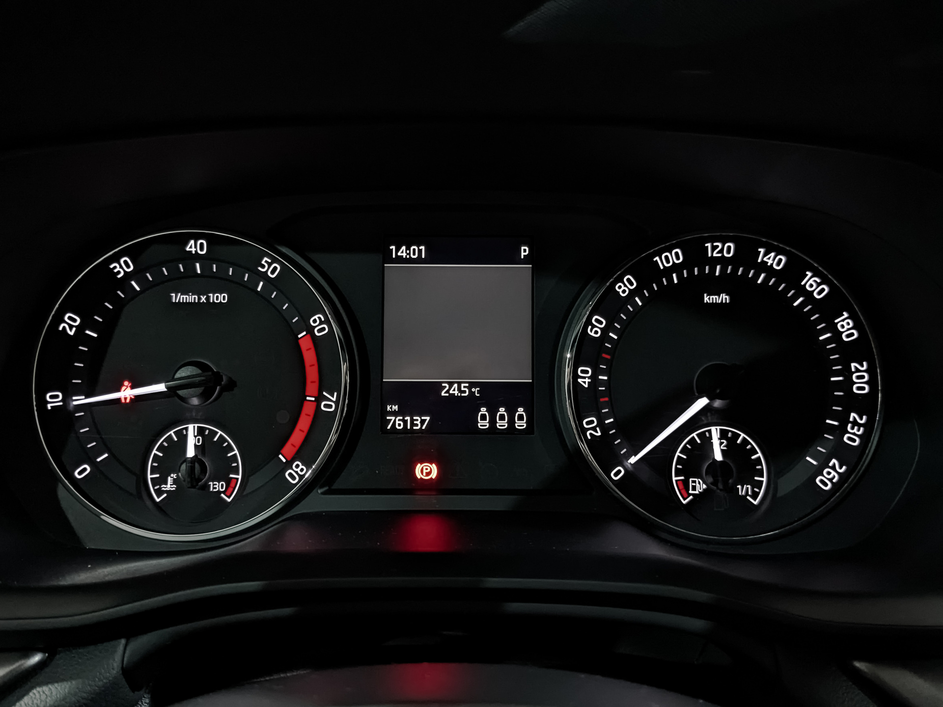 SKODA Octavia 1.60 (110 л.с), автомат, 2021, пробег 76 127 км