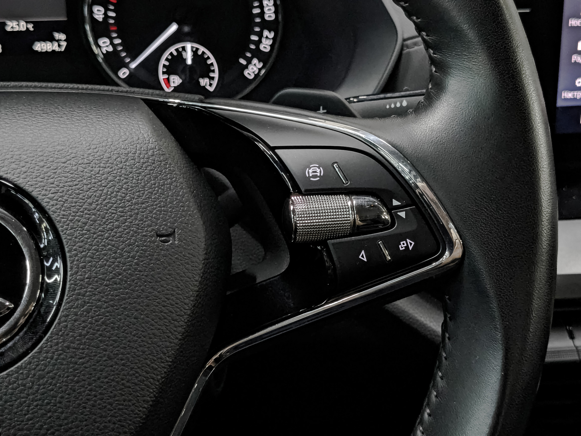 SKODA Octavia 1.60 (110 л.с), автомат, 2021, пробег 94 965 км