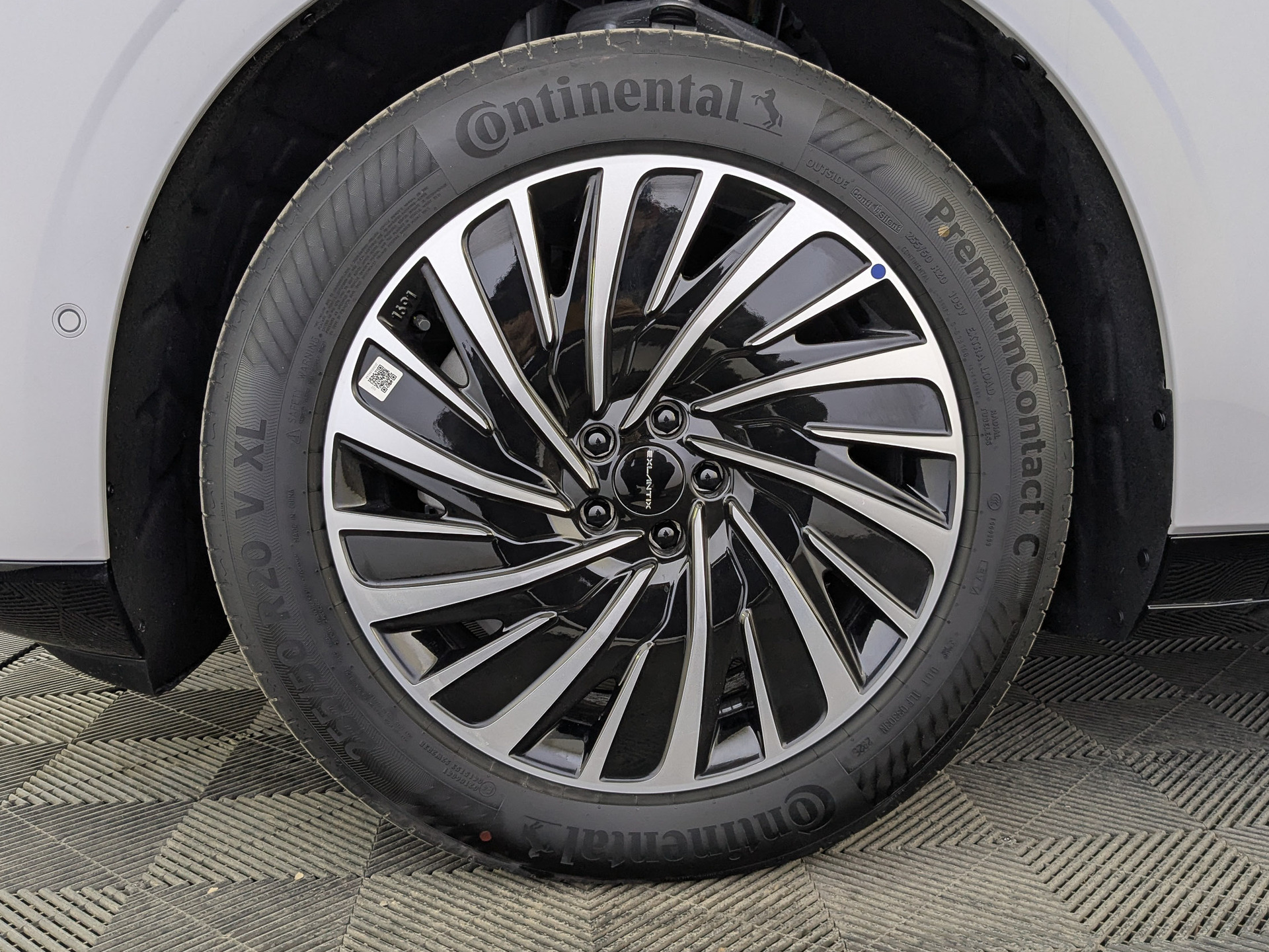 Фото Exlantix ET Top 1.5ELH/190 40кВт 4WD