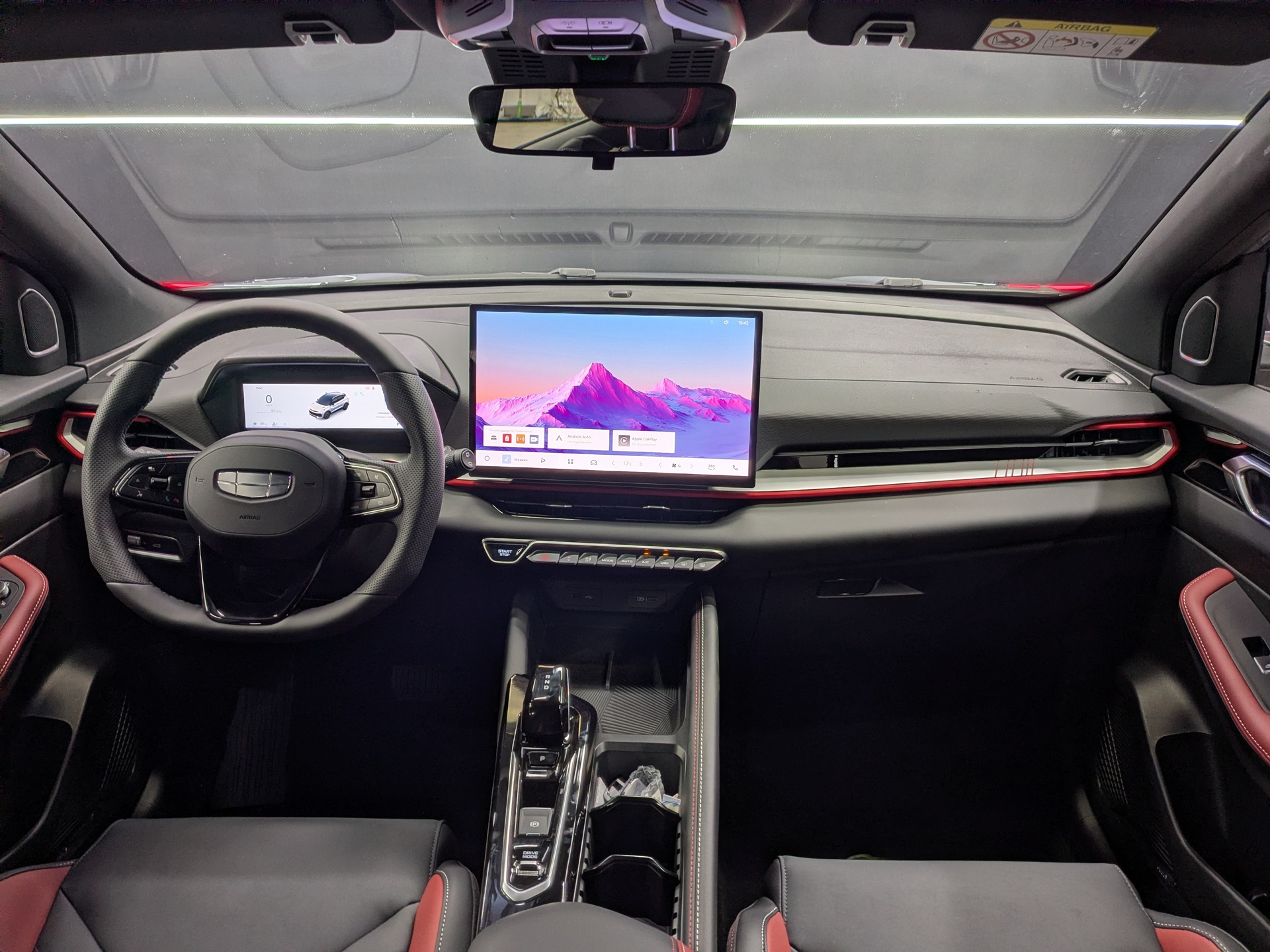 Фото Geely Coolray Exclusive 1.5T/147 7RT