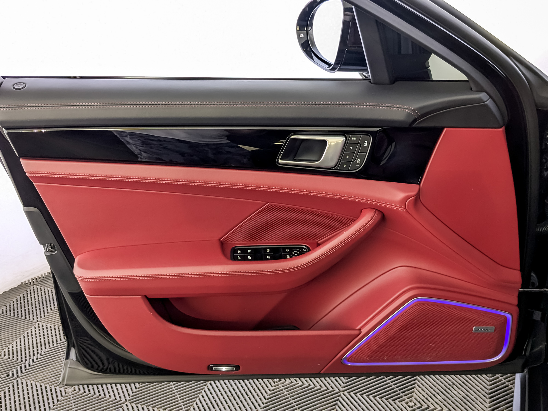 PORSCHE Panamera 2.90 (330 л.с), автомат, 2022, пробег 63 400 км