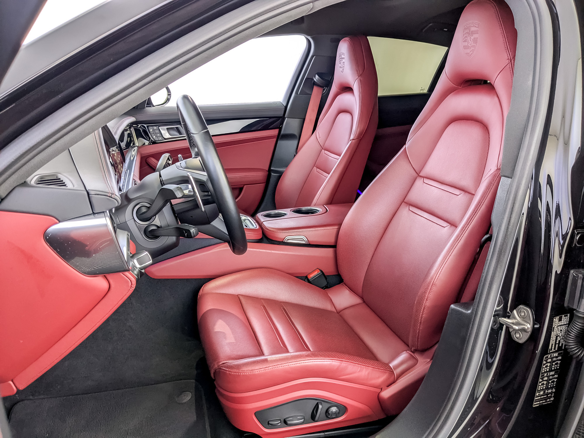 PORSCHE Panamera 2.90 (330 л.с), автомат, 2022, пробег 63 400 км