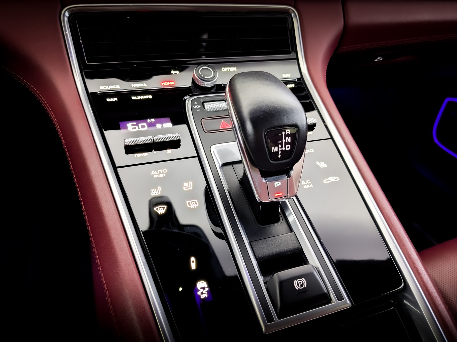PORSCHE Panamera 2.90 (330 л.с), автомат, 2022, пробег 63 400 км