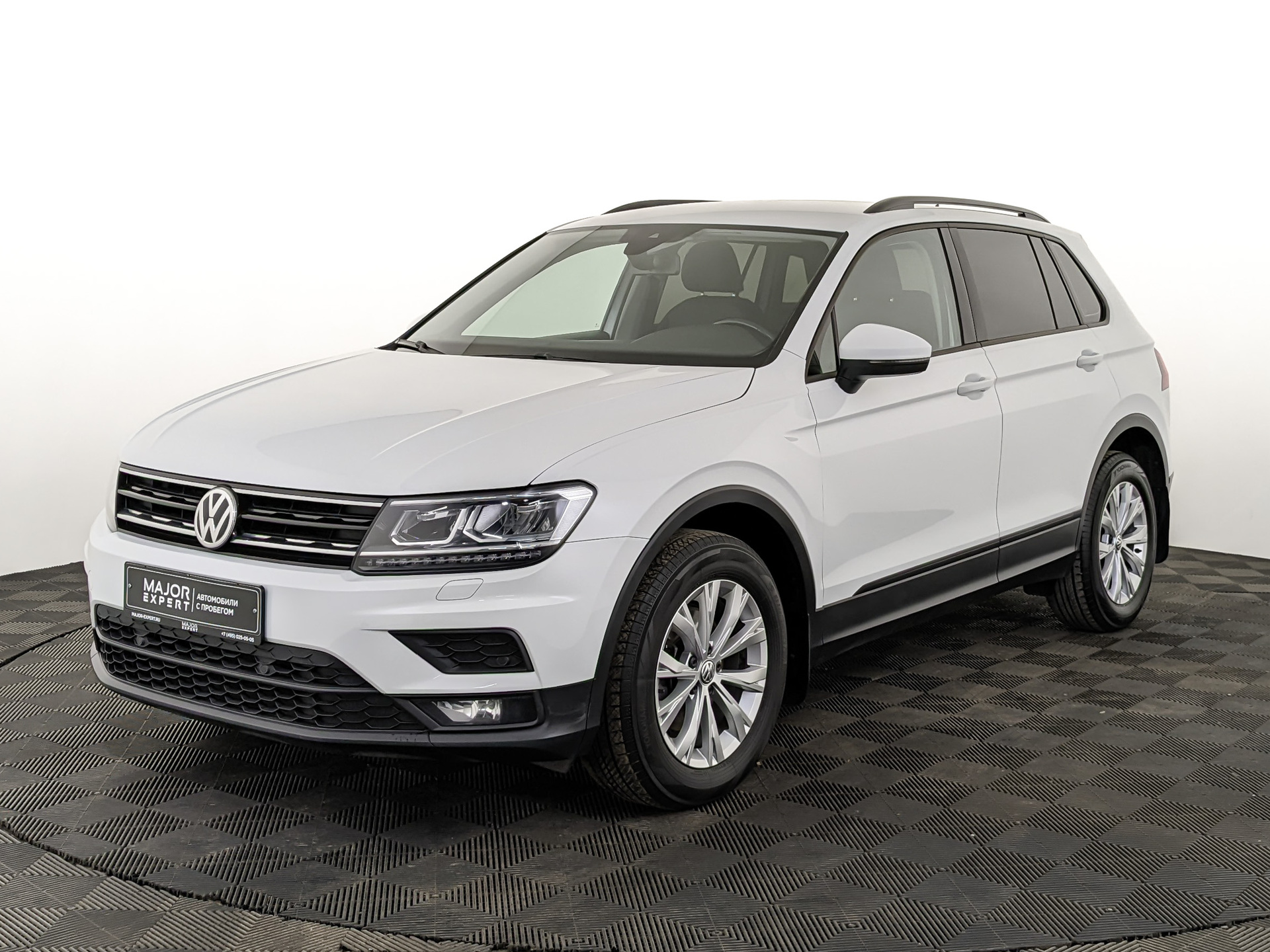 VOLKSWAGEN Tiguan 1.40 (150 л.с), автомат, 2019, пробег 139 600 км