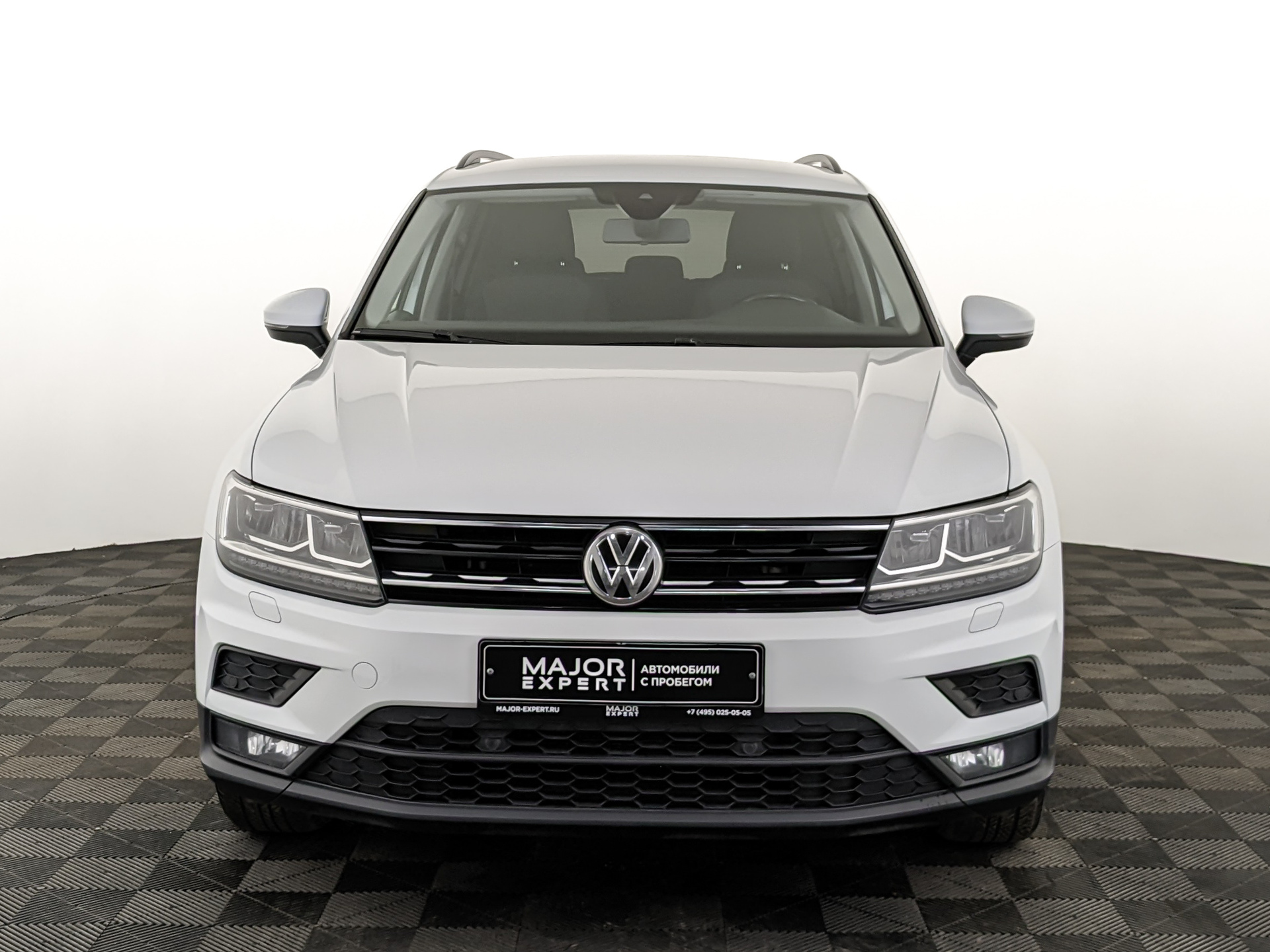 VOLKSWAGEN Tiguan 1.40 (150 л.с), автомат, 2019, пробег 139 600 км
