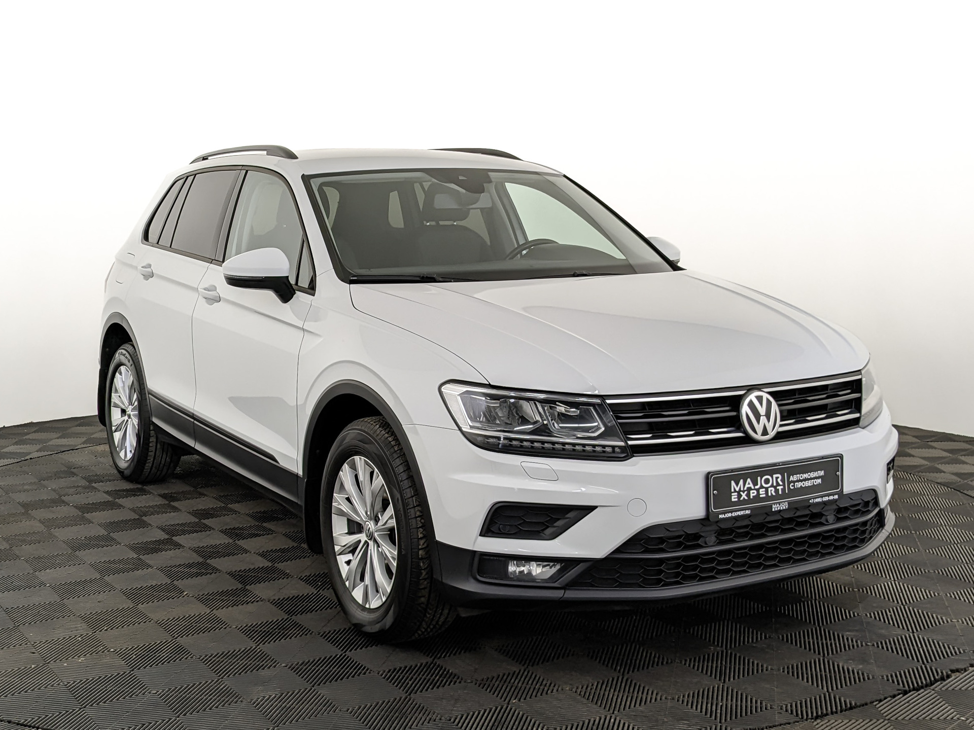 VOLKSWAGEN Tiguan 1.40 (150 л.с), автомат, 2019, пробег 139 600 км