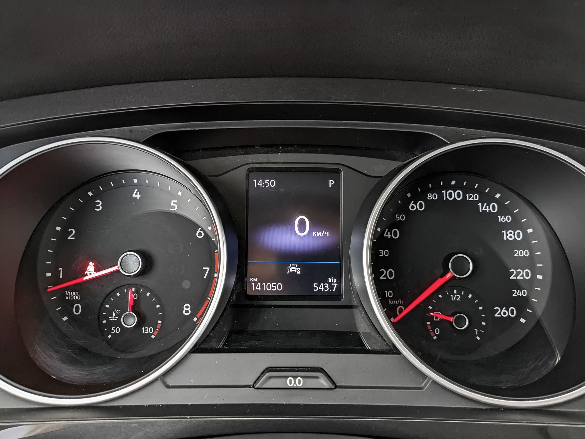 VOLKSWAGEN Tiguan 1.40 (150 л.с), автомат, 2019, пробег 139 600 км