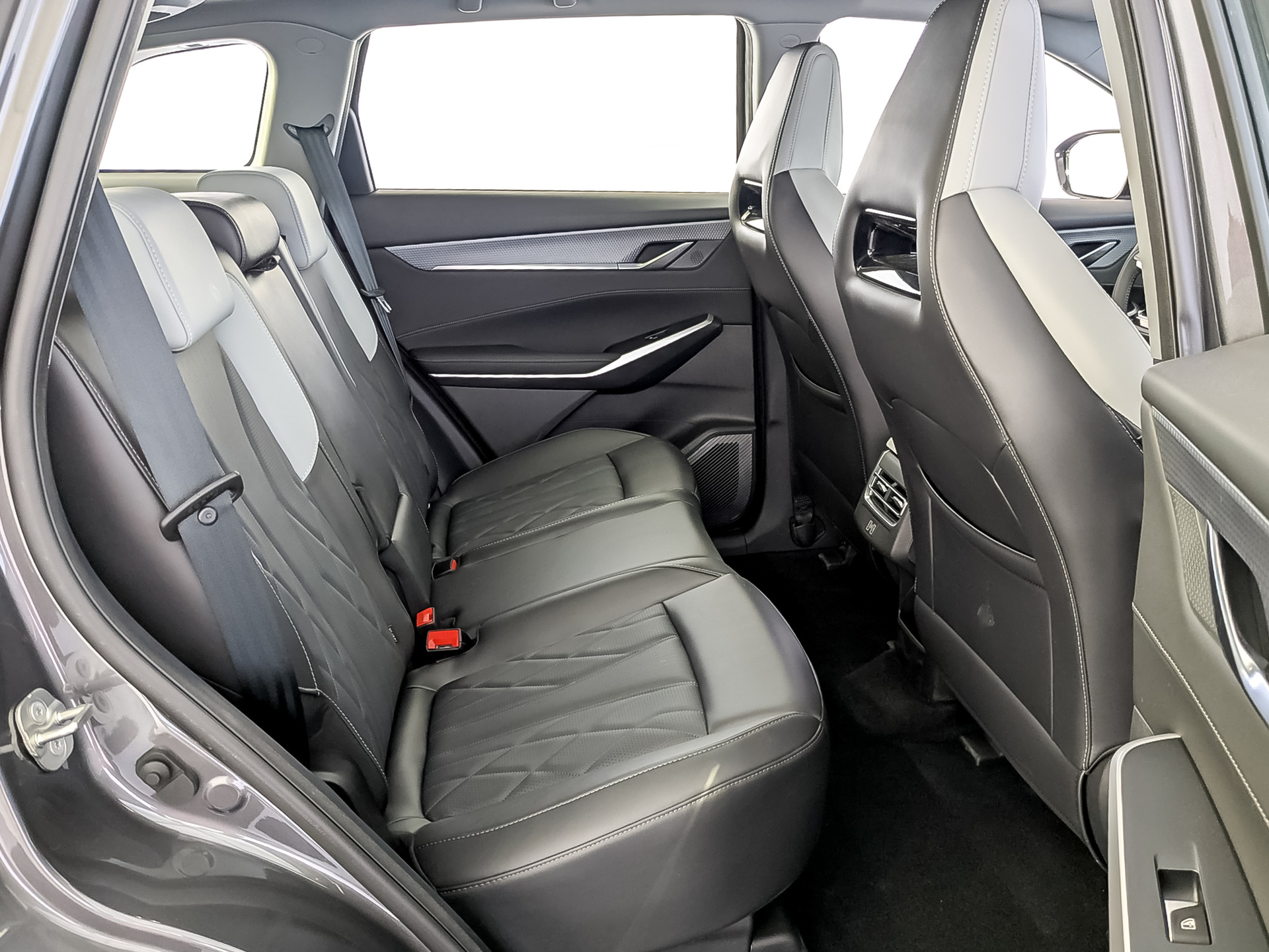 Фото Changan CS75 Plus III Комфорт 1.5T/188 8AT Передний привод