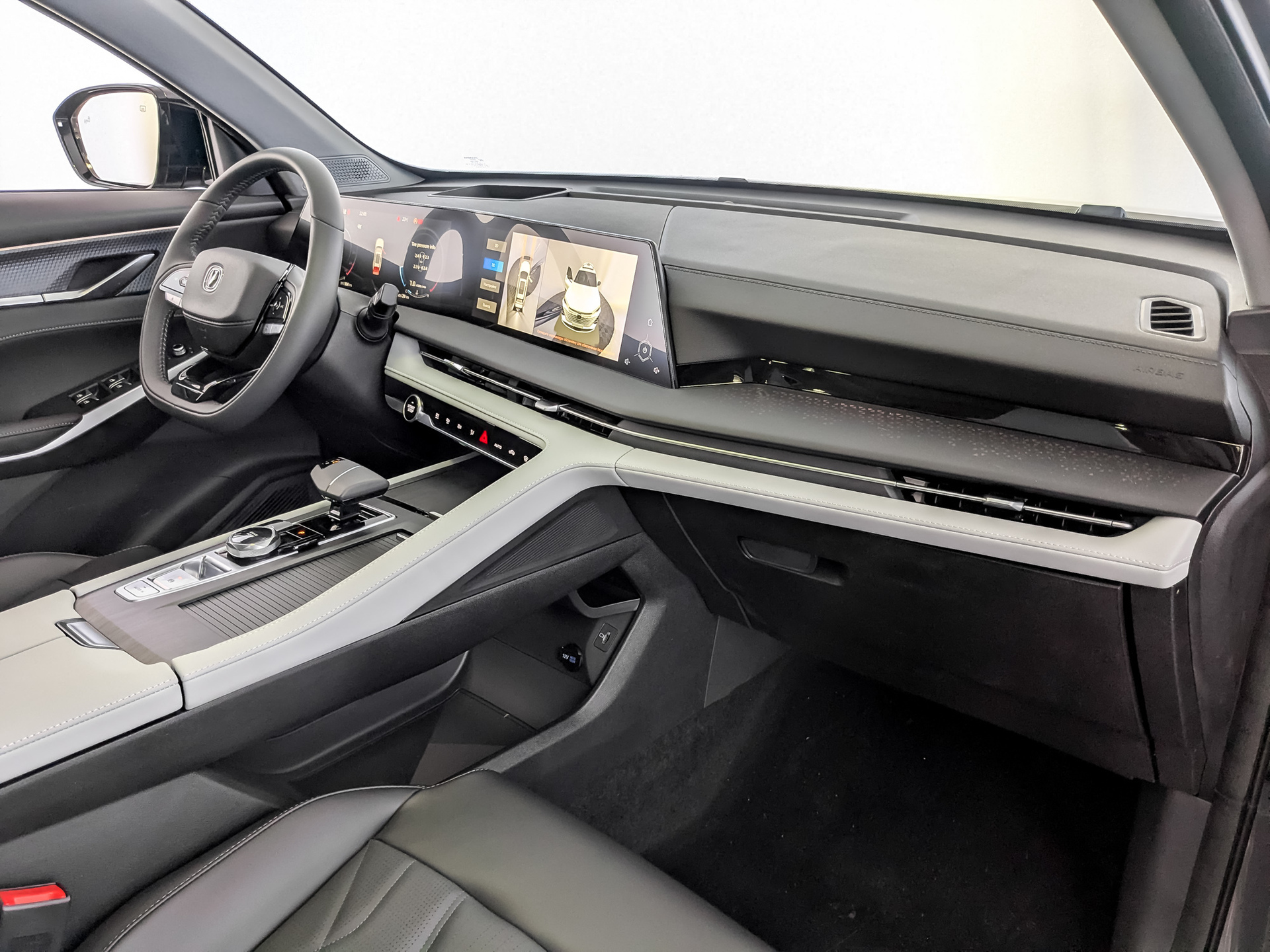 Фото Changan CS75 Plus III Tech 2.0T/226 8AT Передний привод