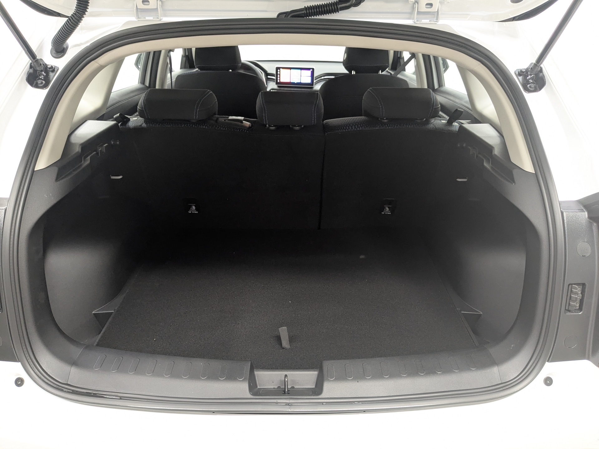 Фото Haval Jolion Комфорт 1.5T/143 6MT 2WD
