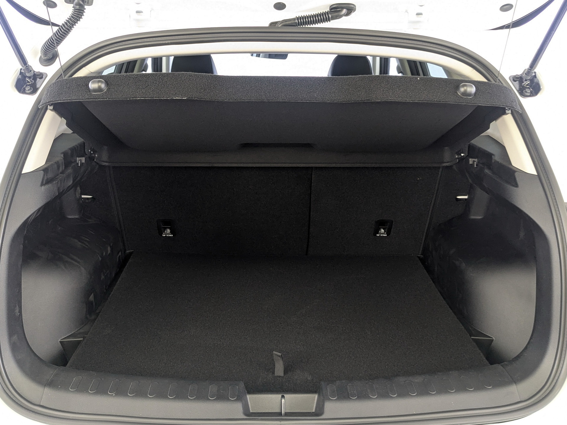 Фото Haval Jolion Премиум 1.5T/143 7RT 2WD