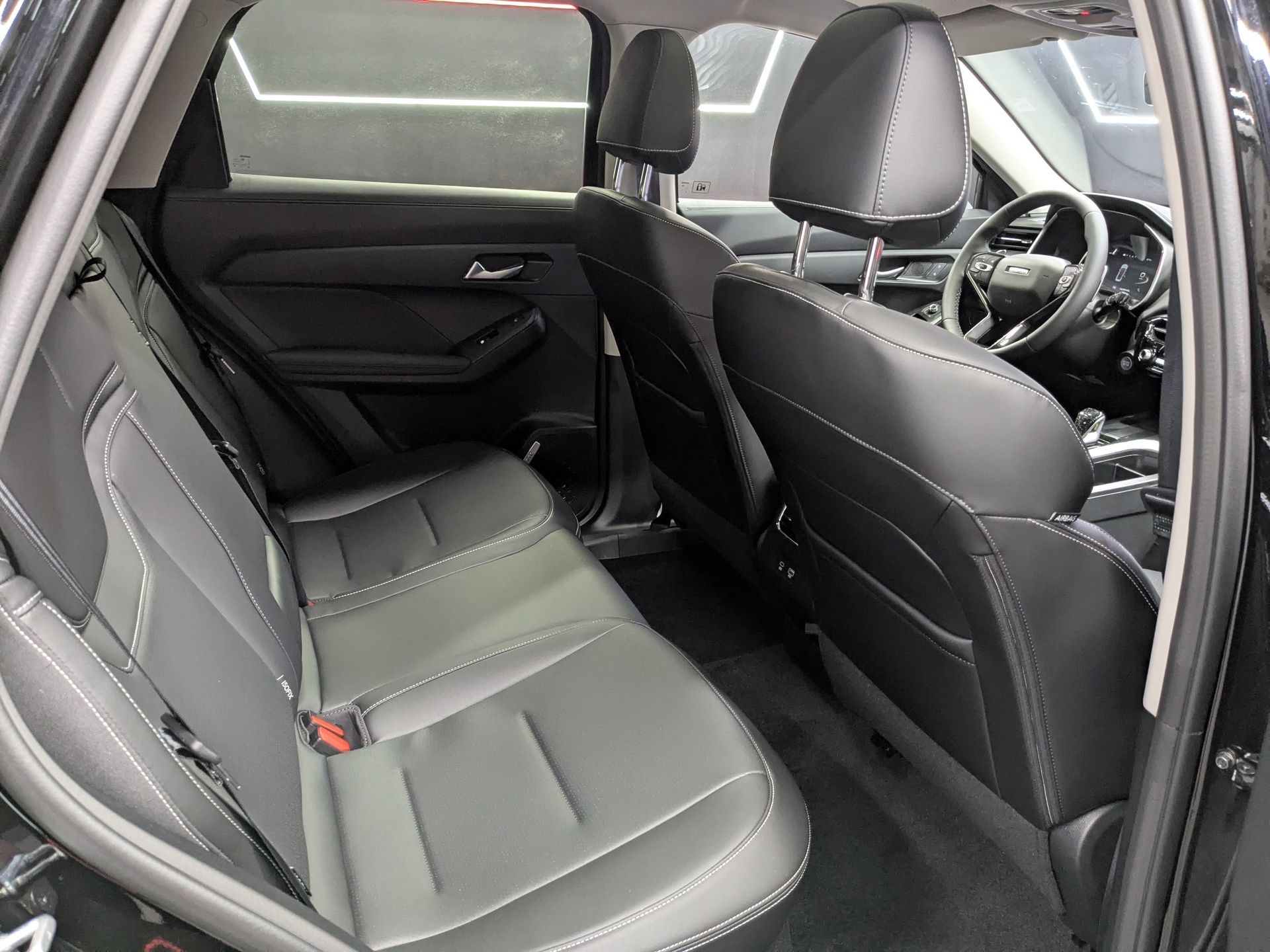 Фото Haval Jolion Техно + 1.5T/150 7RT 4WD