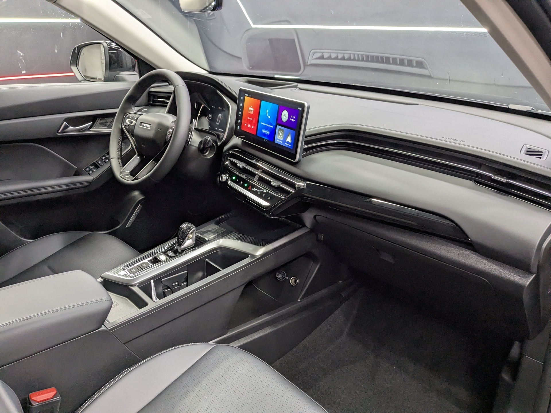 Фото Haval Jolion Техно + 1.5T/150 7RT 4WD