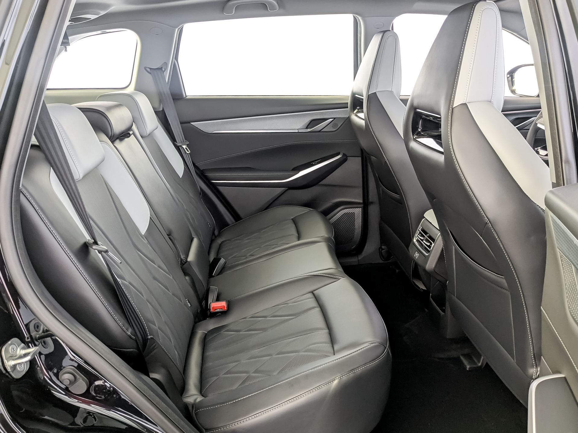 Фото Changan CS75 Plus III Tech 2.0T/226 8AT Передний привод