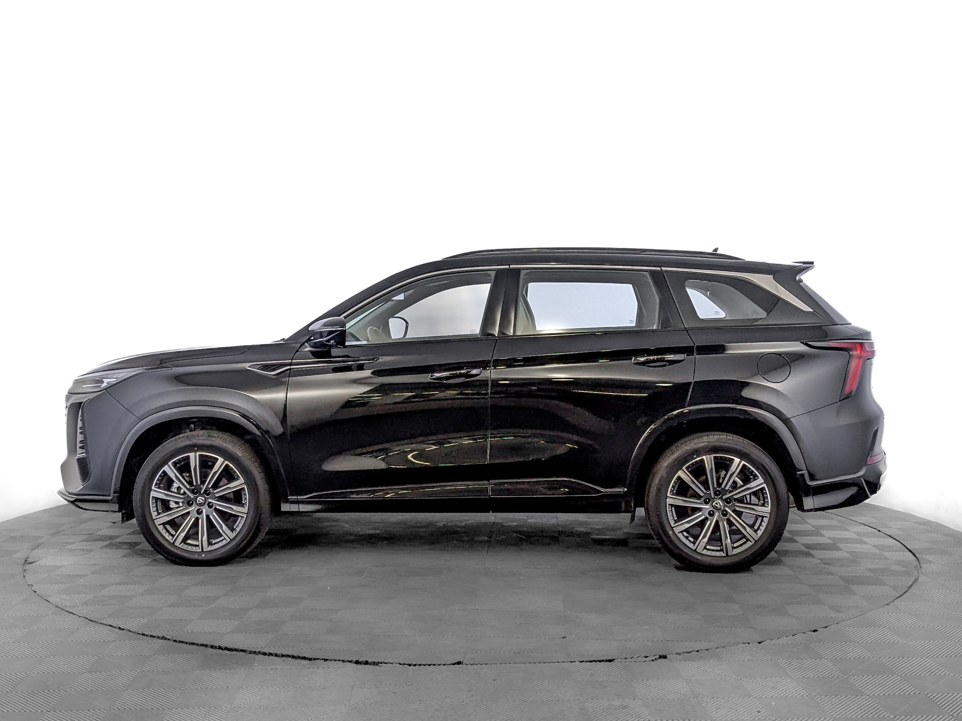 Фото Changan CS75 Plus III Tech 2.0T/226 8AT Передний привод