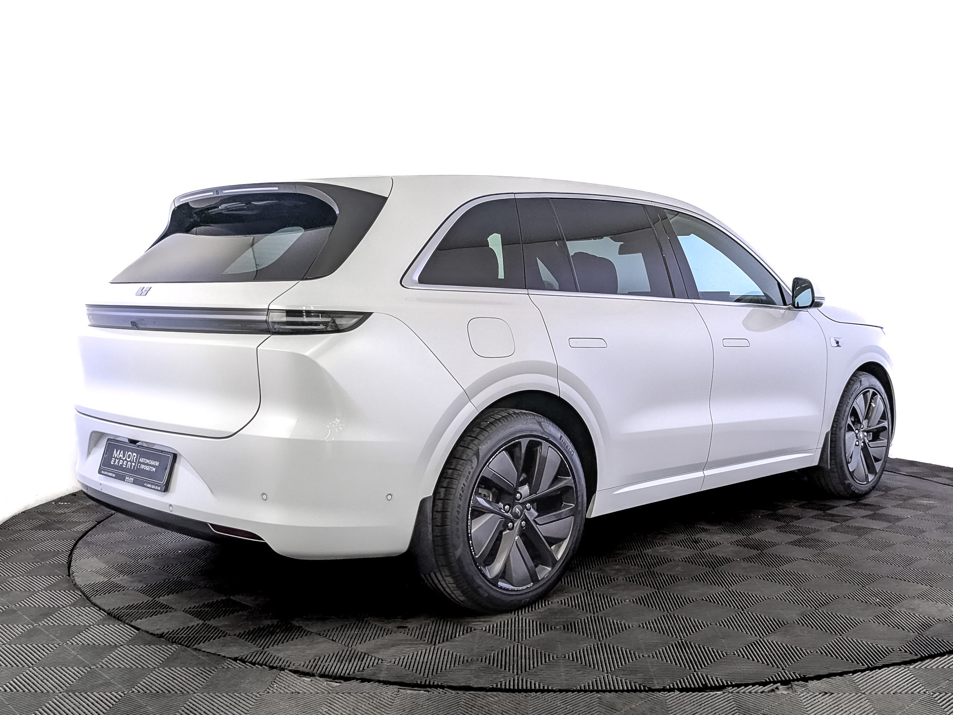LI AUTO L6 1.50 (182 л.с), автомат, 2024, пробег 25 555 км